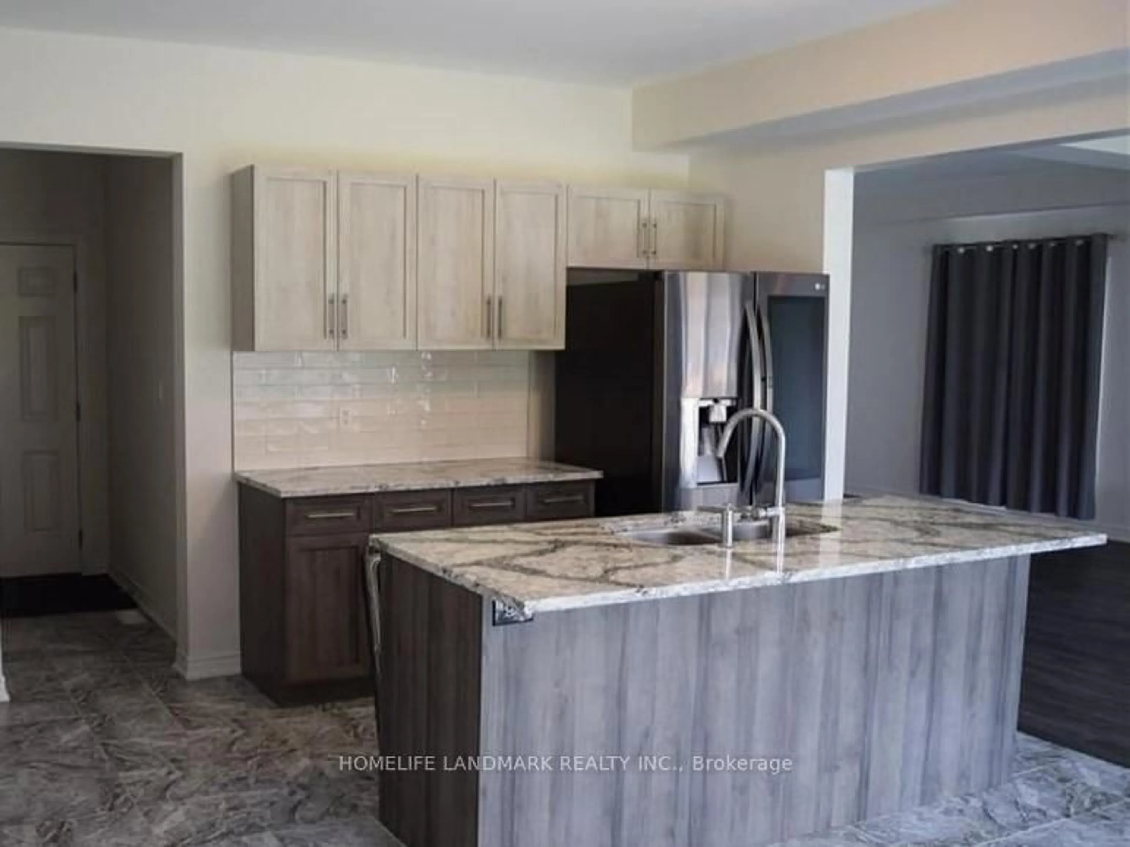 Open concept kitchen, unknown for 7744 Clendenning St, Niagara Falls Ontario L2G 0H2