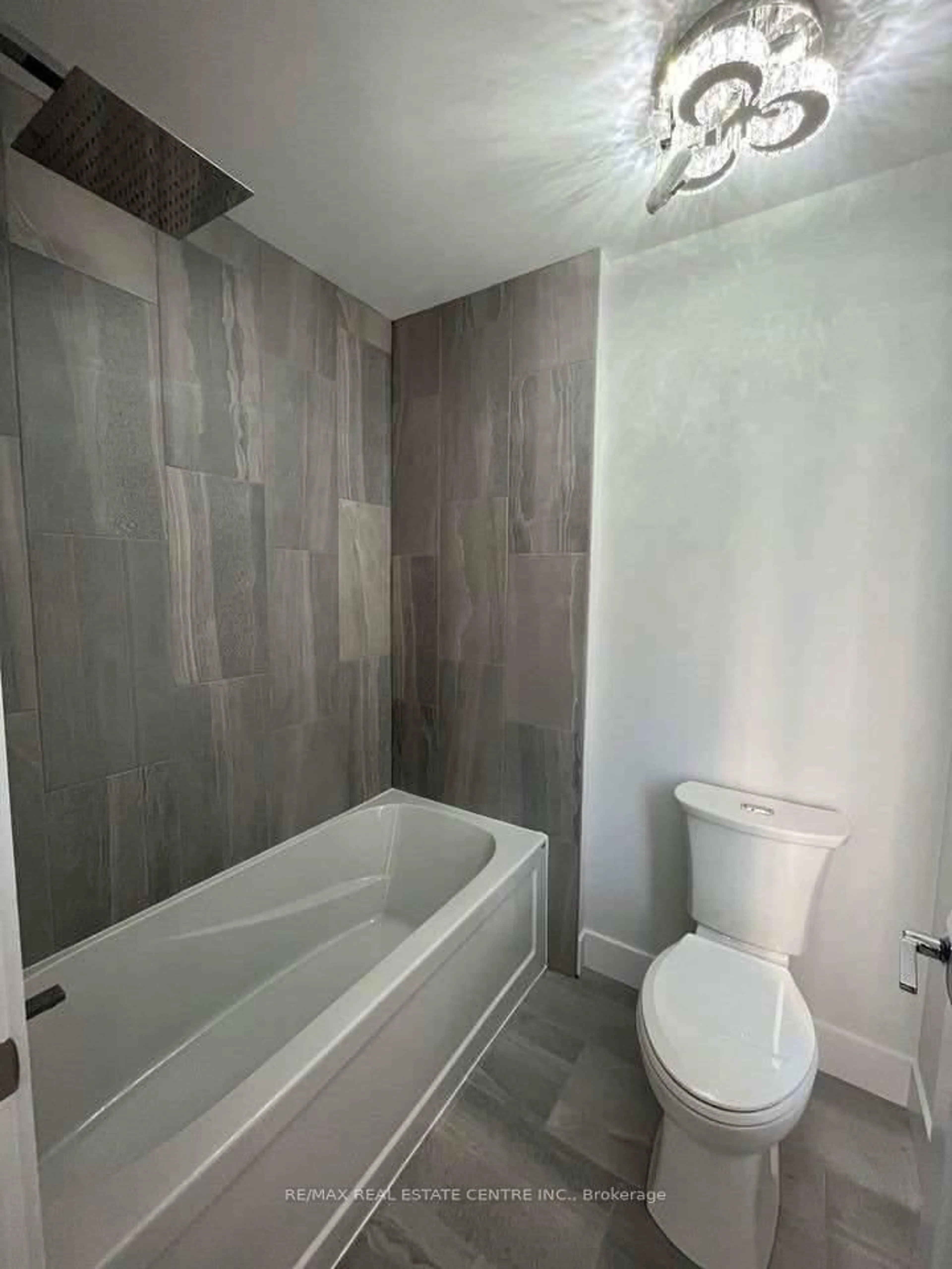 Standard bathroom, ceramic/tile floor for 2274 Wickerson Rd, London South Ontario N6K 0H4