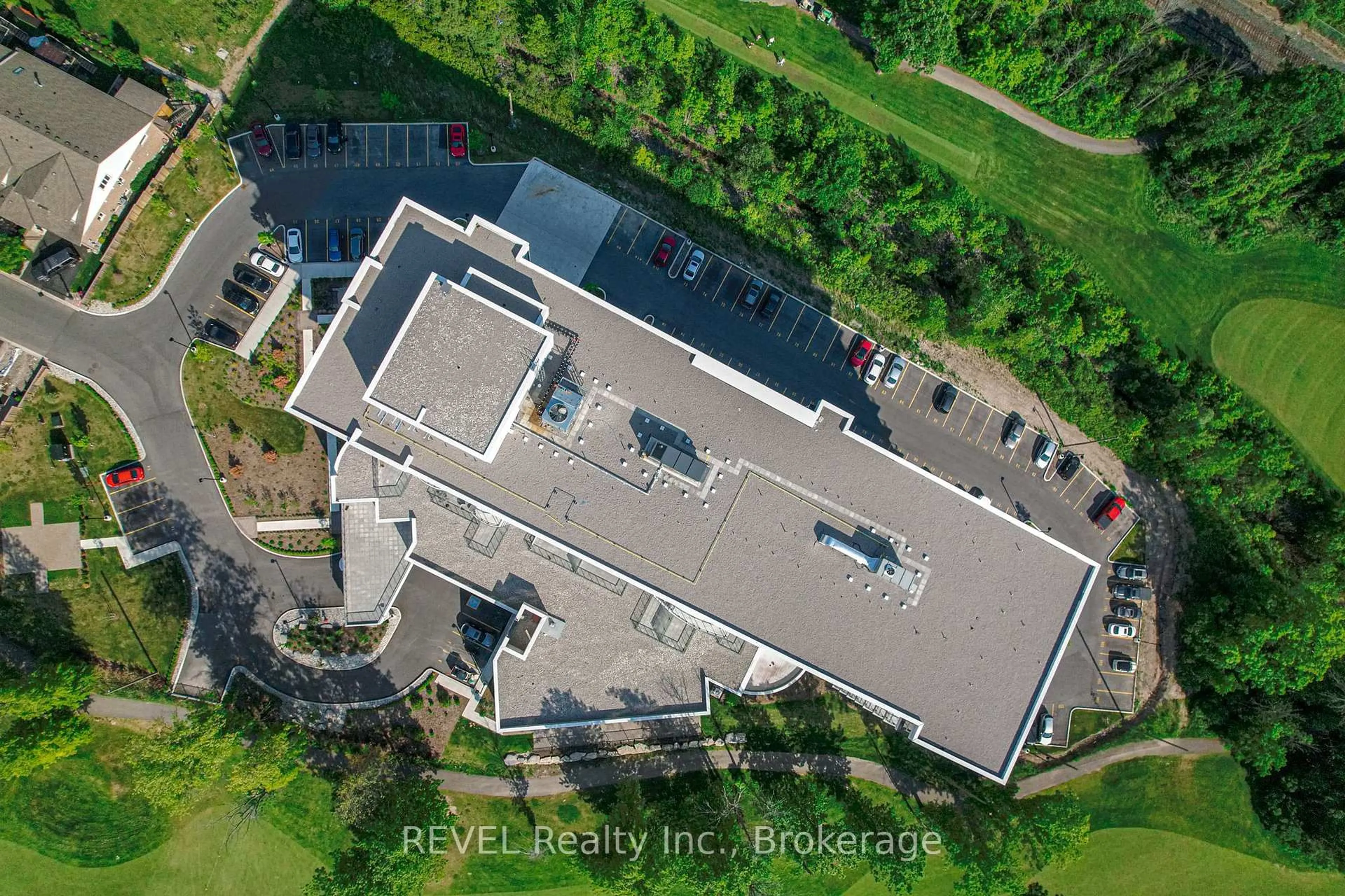 A pic from outside/outdoor area/front of a property/back of a property/a pic from drone, building for 7711 GREEN VISTA Gate #1003, Niagara Falls Ontario L2G 0A8