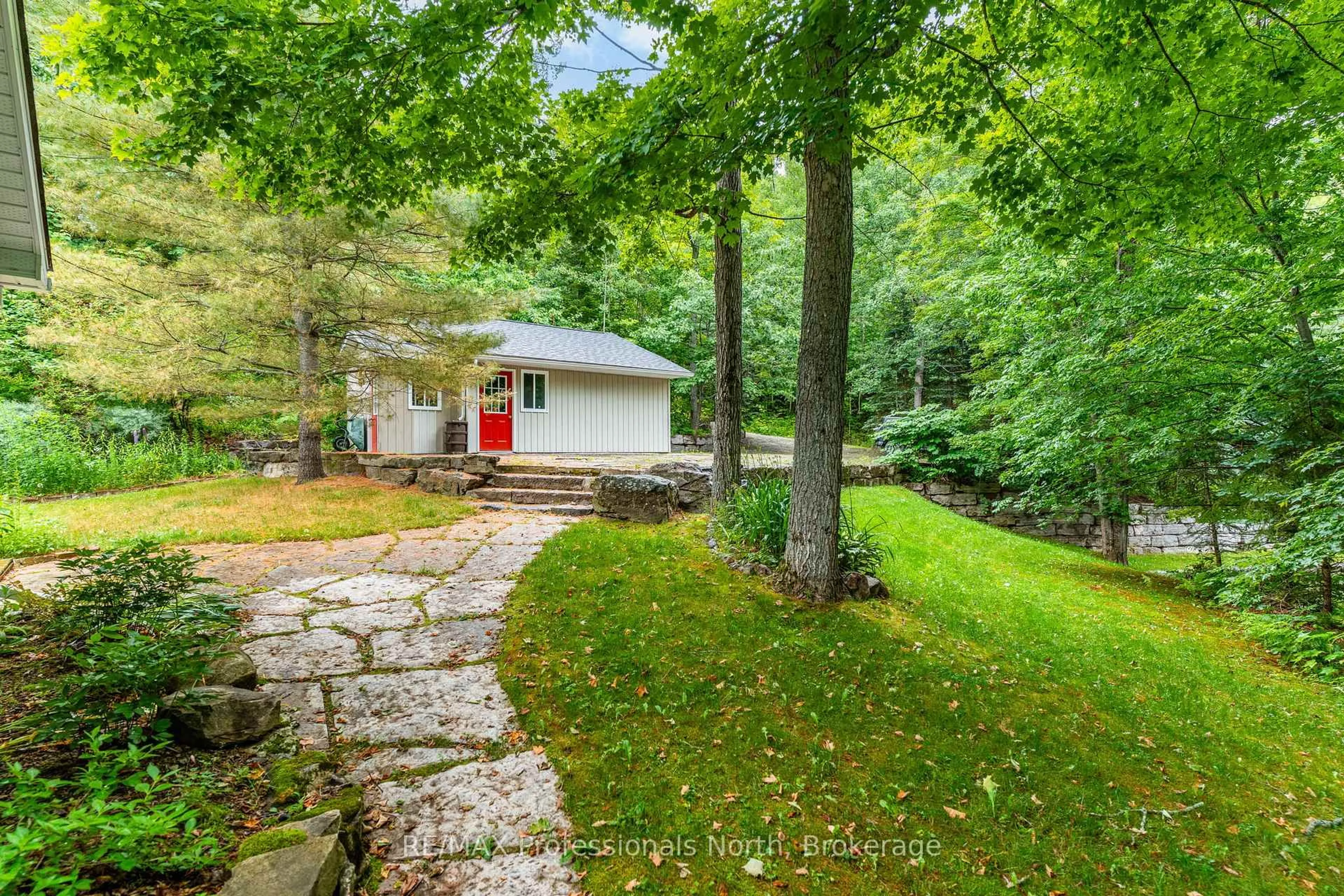 A pic from outside/outdoor area/front of a property/back of a property/a pic from drone, unknown for 1863 Buxton Rd, Dysart et al Ontario K0L 3C0