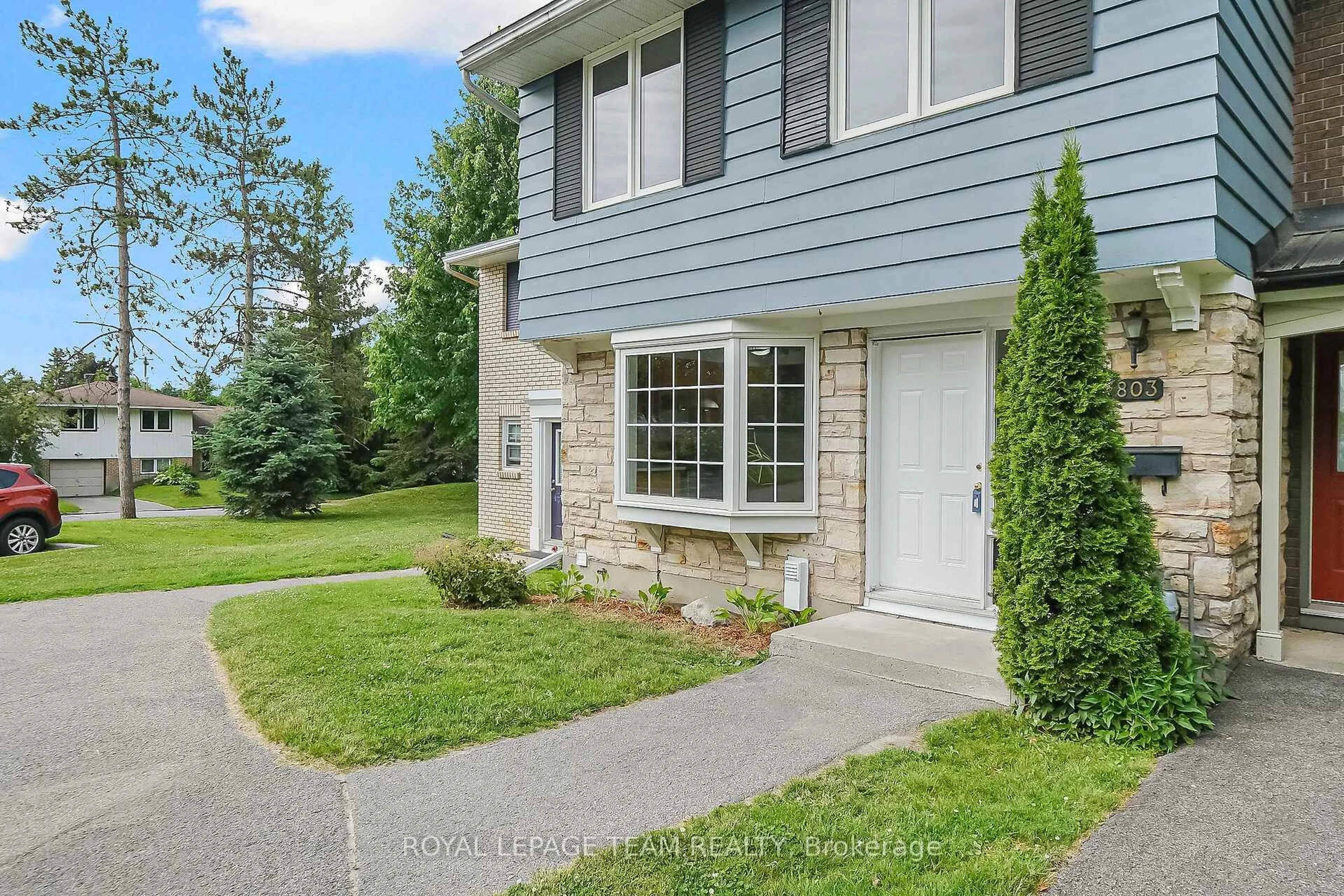 Unknown for 803 Provost Dr, Ottawa Ontario K1V 6X5
