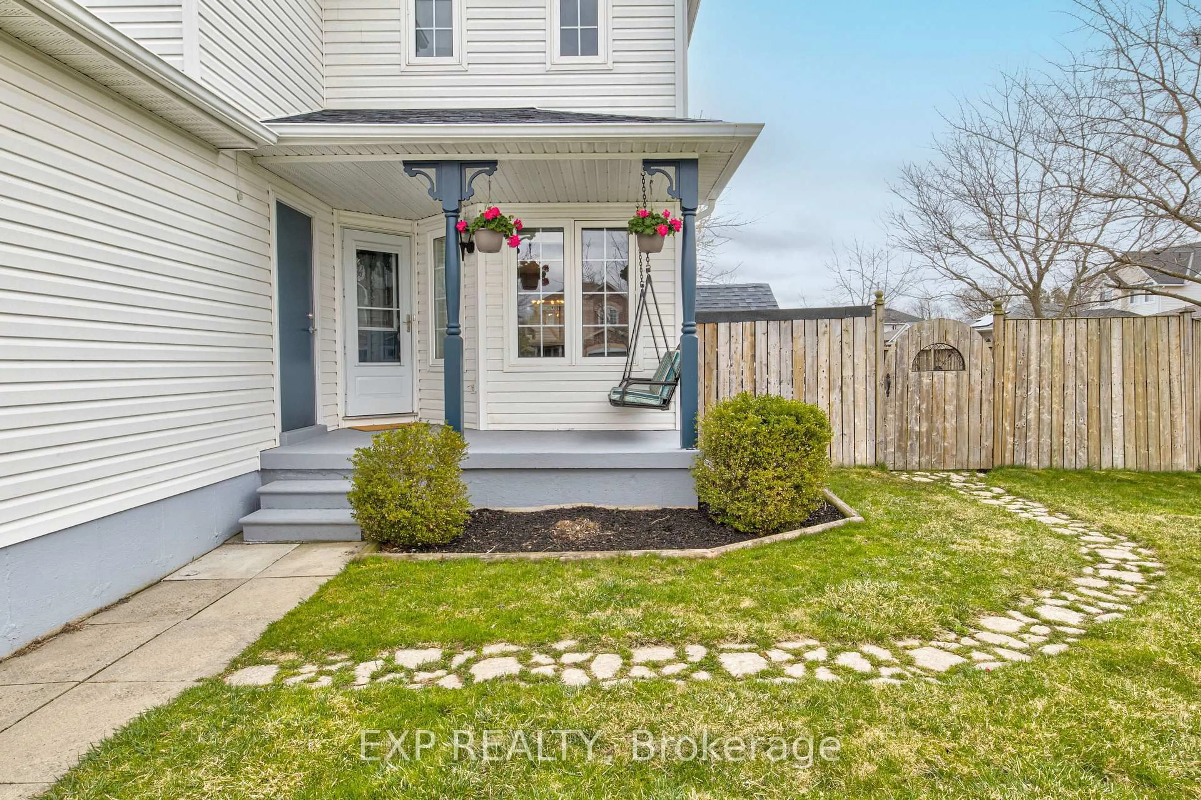 Indoor entryway for 58 Langlaw Dr, Cambridge Ontario N1P 1J1