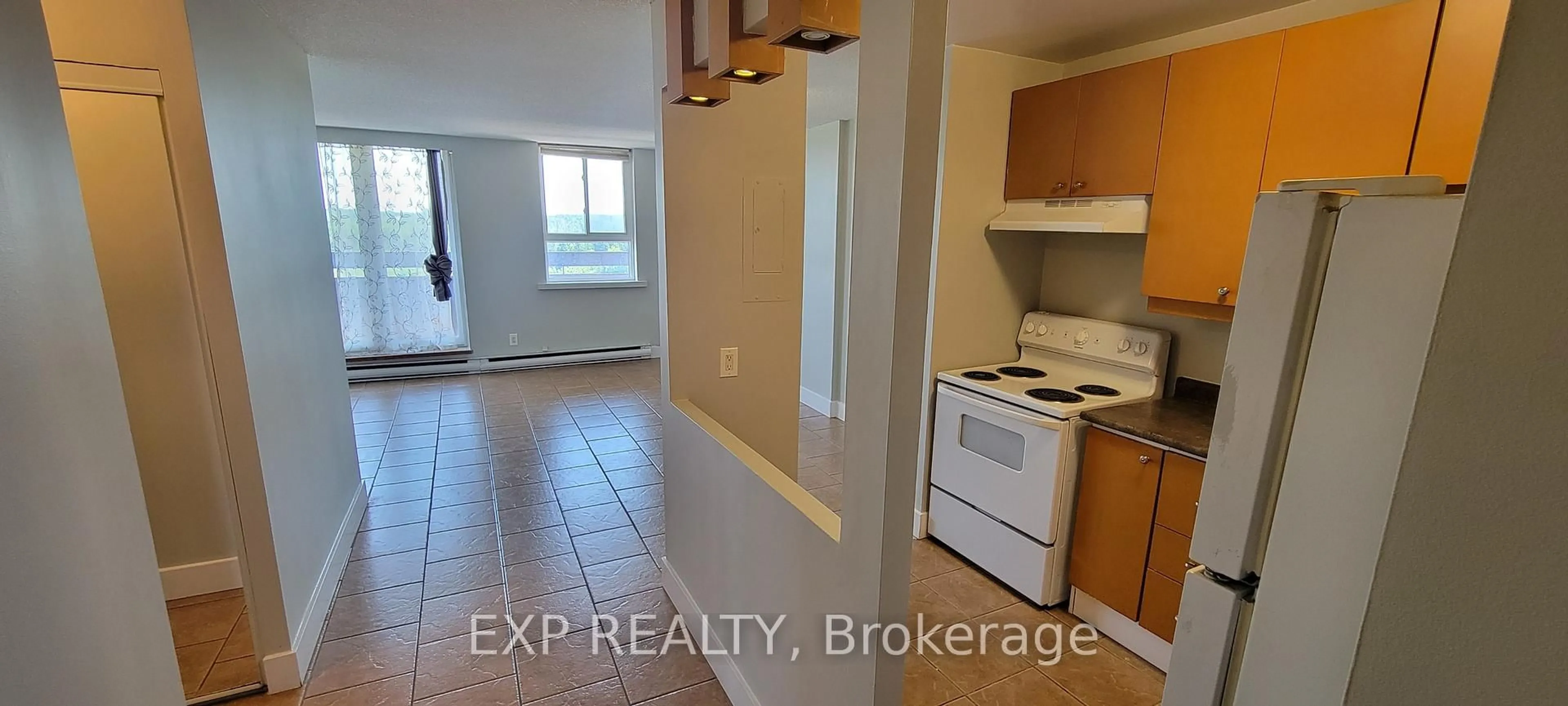 Standard kitchen, unknown for 2020 Jasmine Cres #810, Ottawa Ontario K1J 8K5
