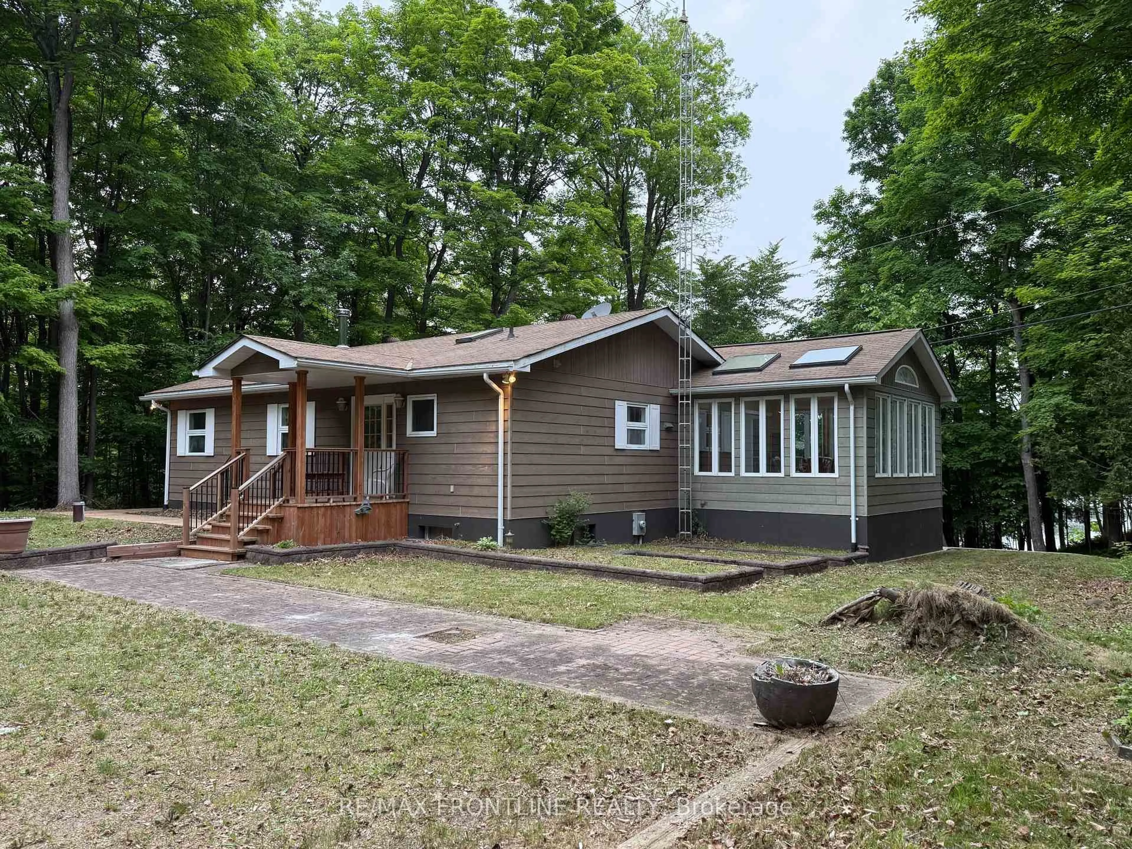 Home with vinyl exterior material, unknown for 436 Miners Point Rd, Perth Ontario K7H 3C5