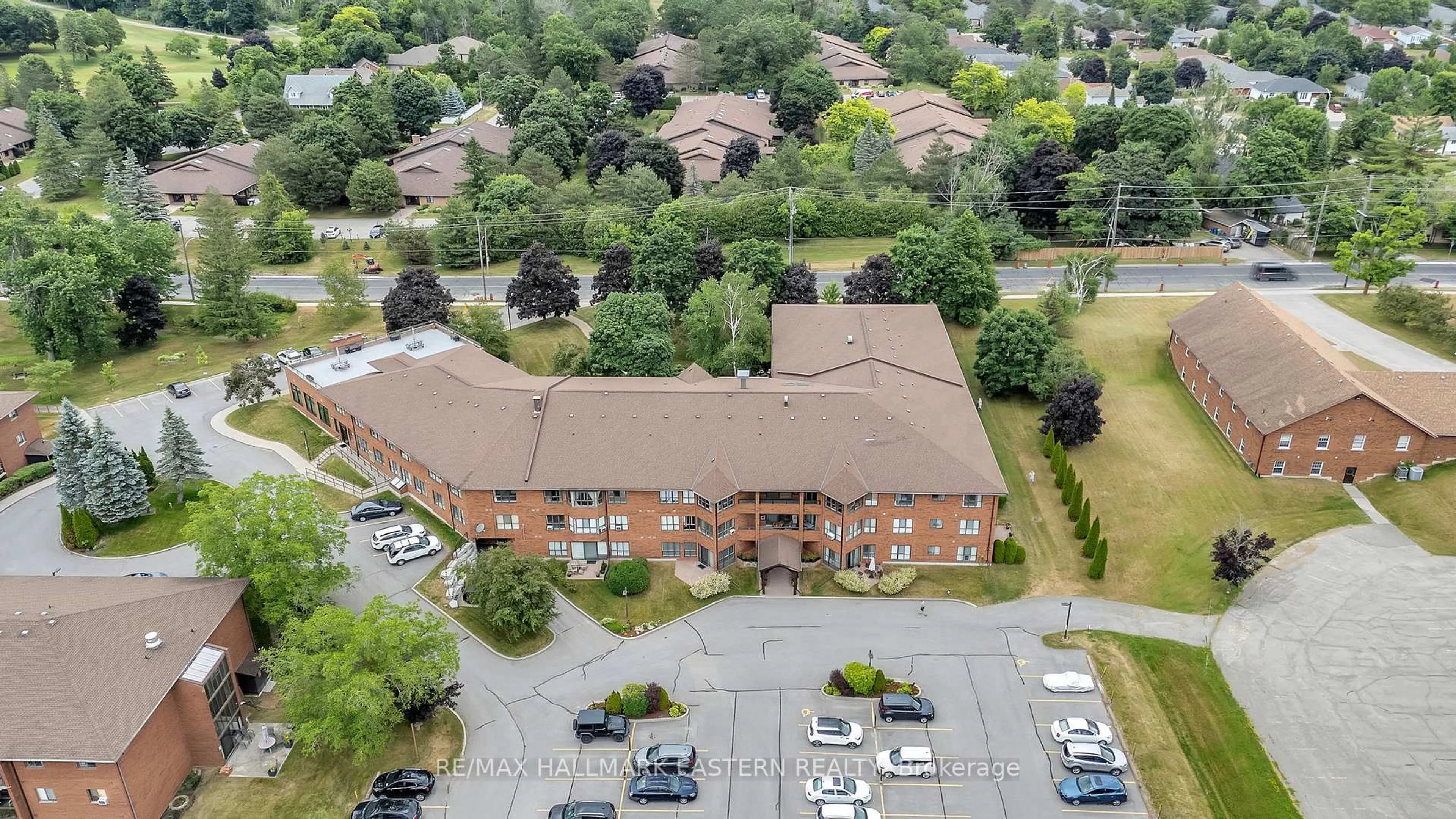 A pic from outside/outdoor area/front of a property/back of a property/a pic from drone, unknown for 921 Armour Rd, Peterborough East Ontario K9H 7K5