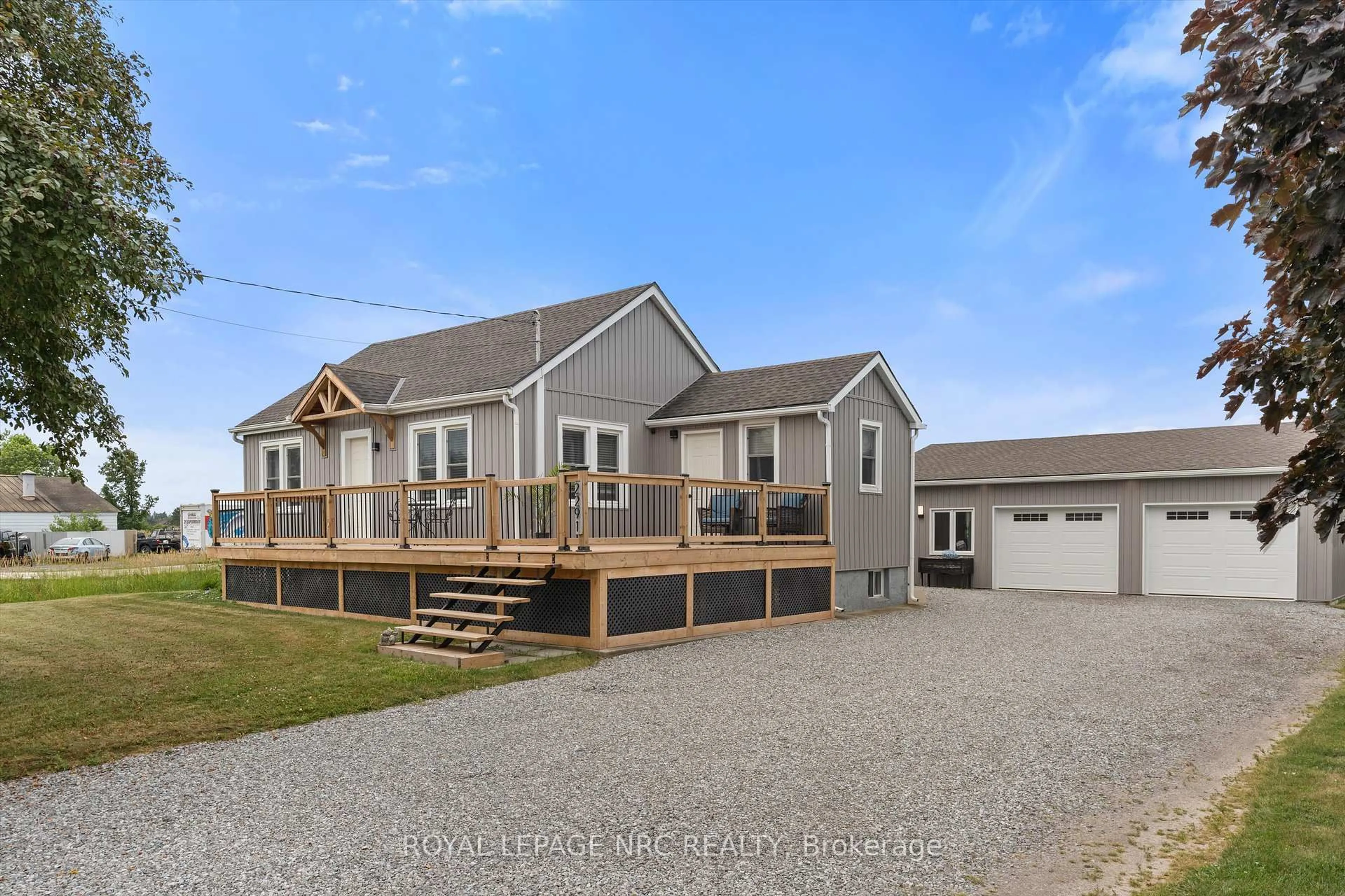 A pic from outside/outdoor area/front of a property/back of a property/a pic from drone, unknown for 2291 STEVENSVILLE Rd, Fort Erie Ontario L0S 1S0