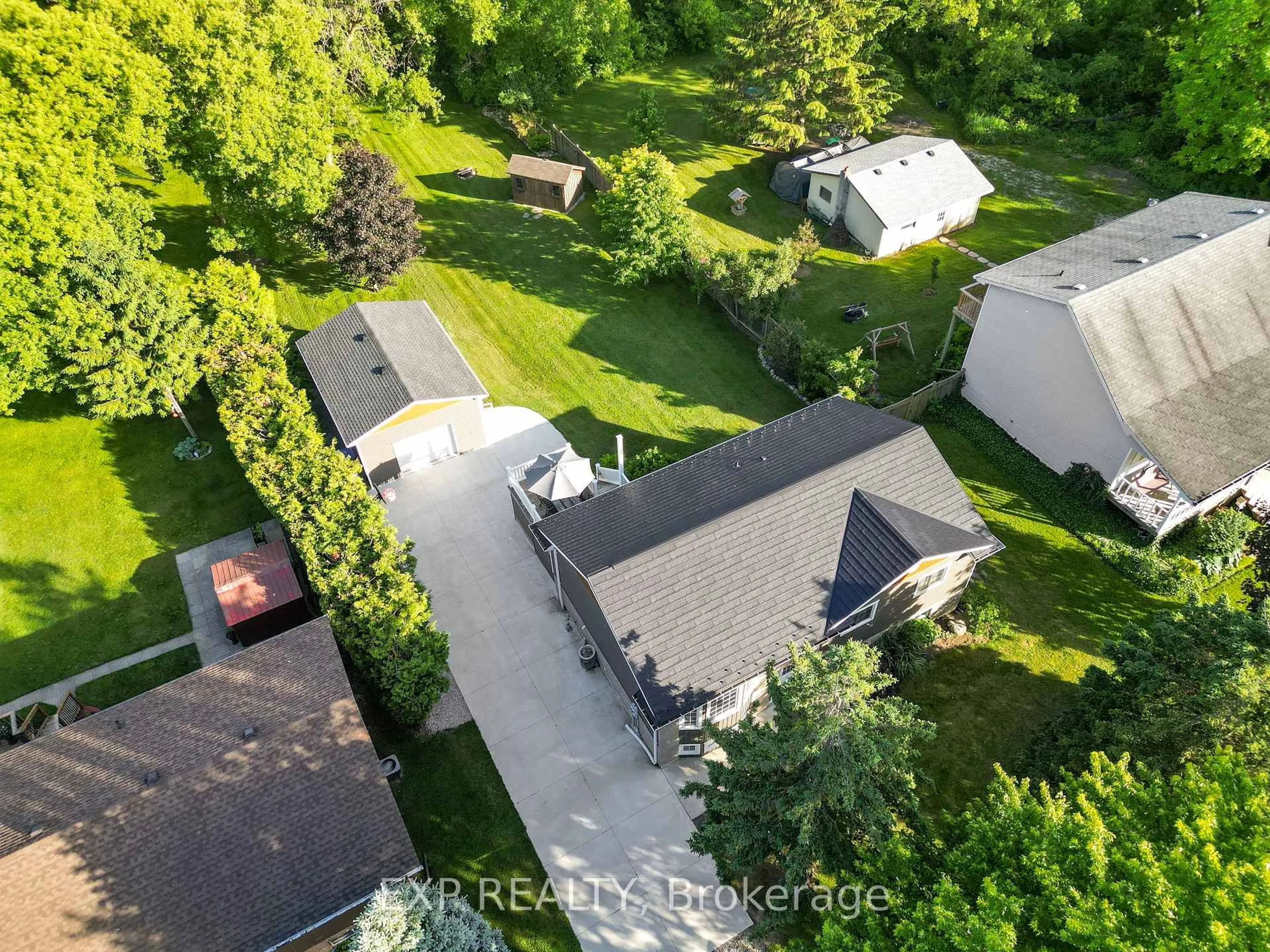 A pic from outside/outdoor area/front of a property/back of a property/a pic from drone, street for 8033 Willsie Line, Lambton Shores Ontario N0M 2N0