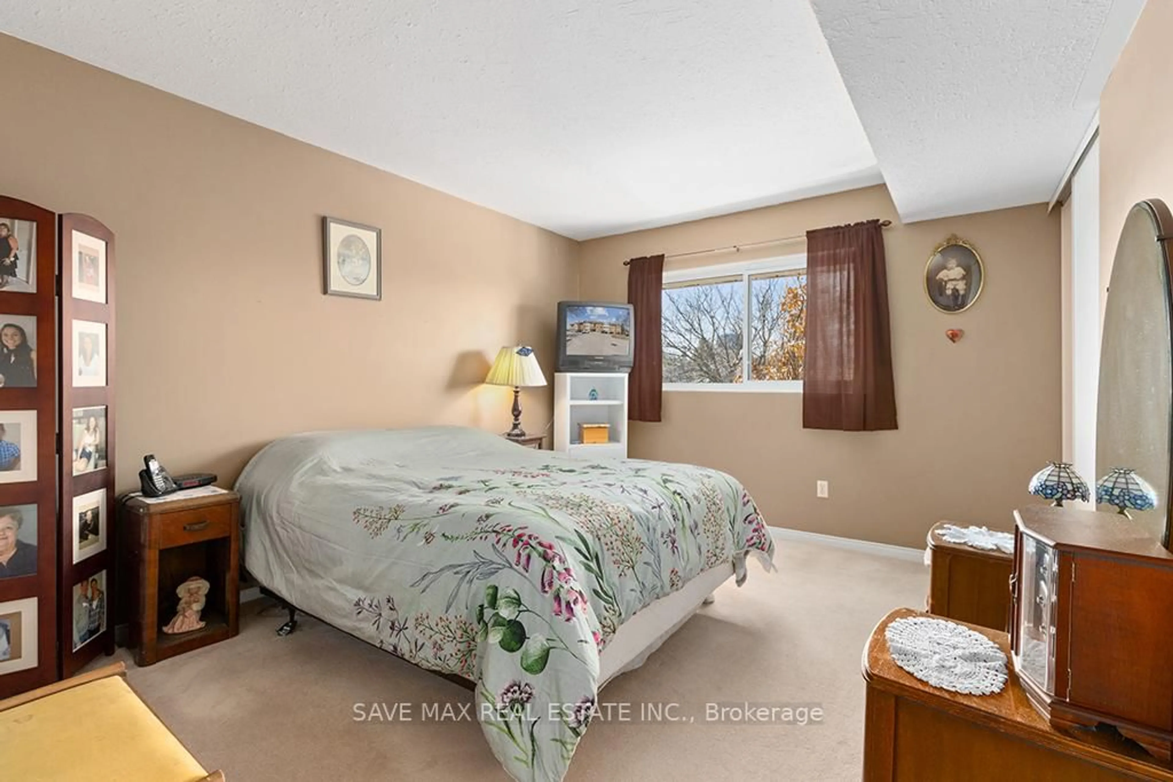 Bedroom with bed, unknown for 250 Robert St #310, Shelburne Ontario L9V 3P9