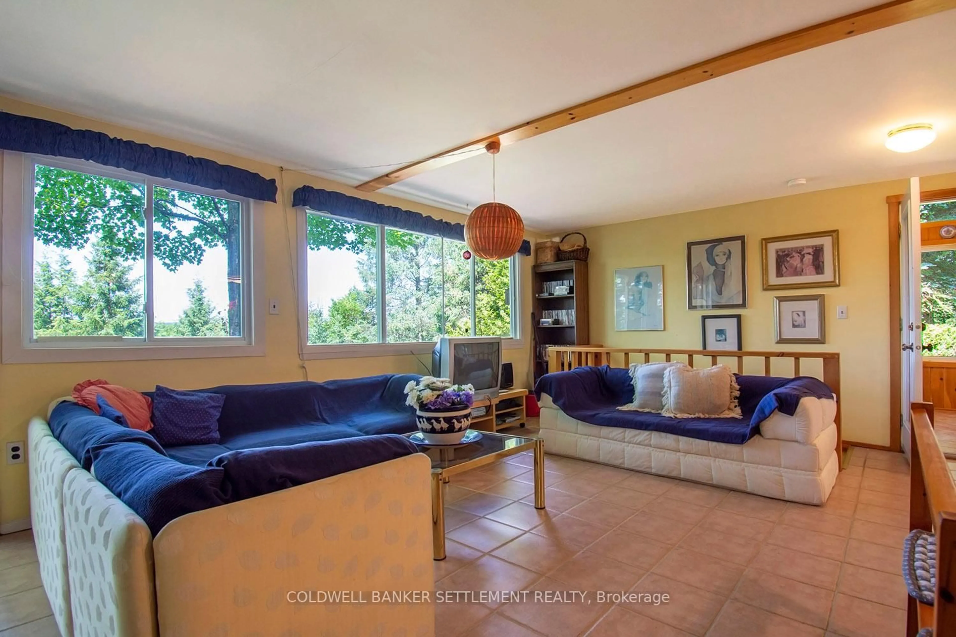 Living room with furniture, unknown for 1136C Northview Lane, Sharbot Lake Ontario K0H 2P0