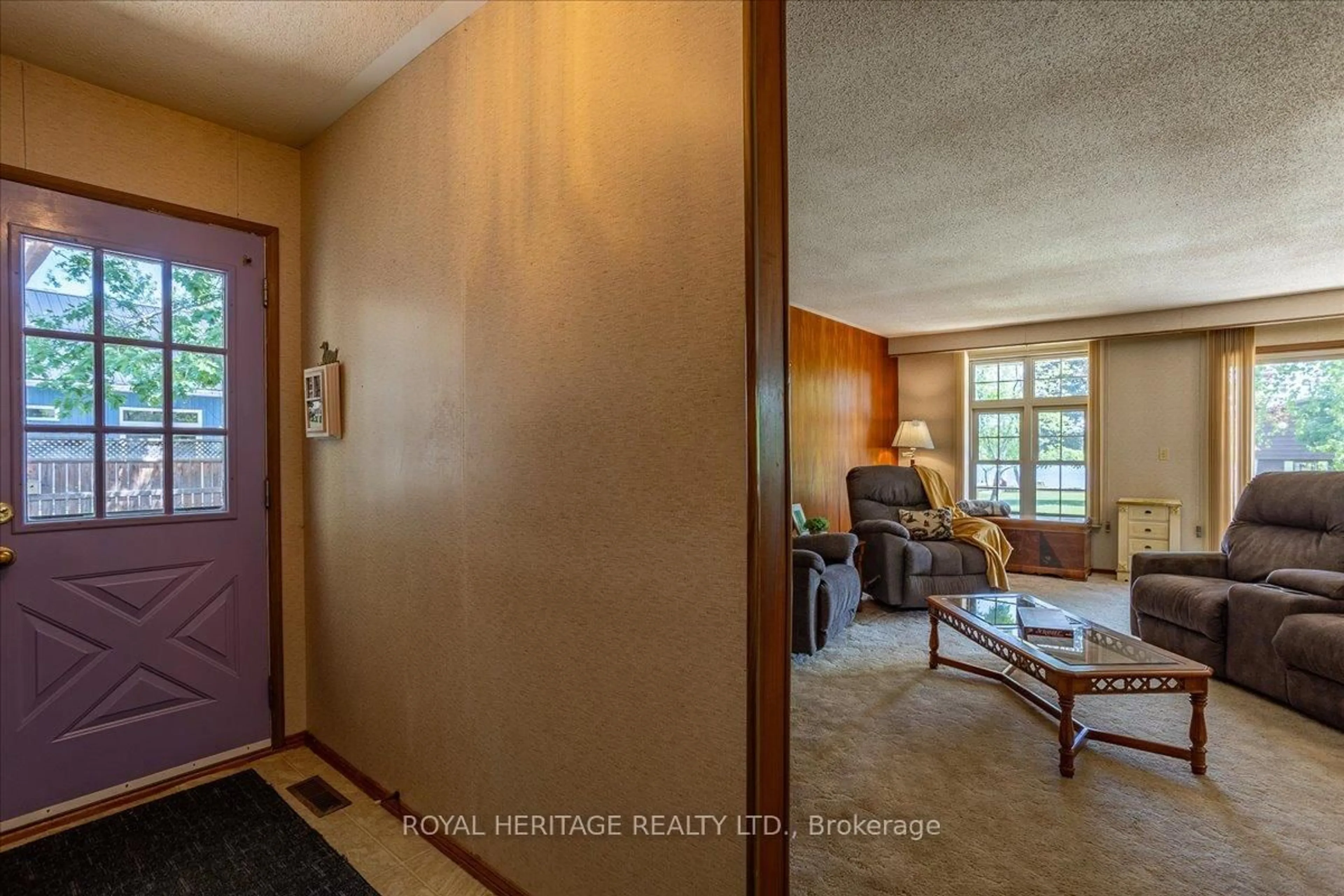 Indoor entryway for 247 Rabys Shore Dr, Kawartha Lakes Ontario K0M 1N0
