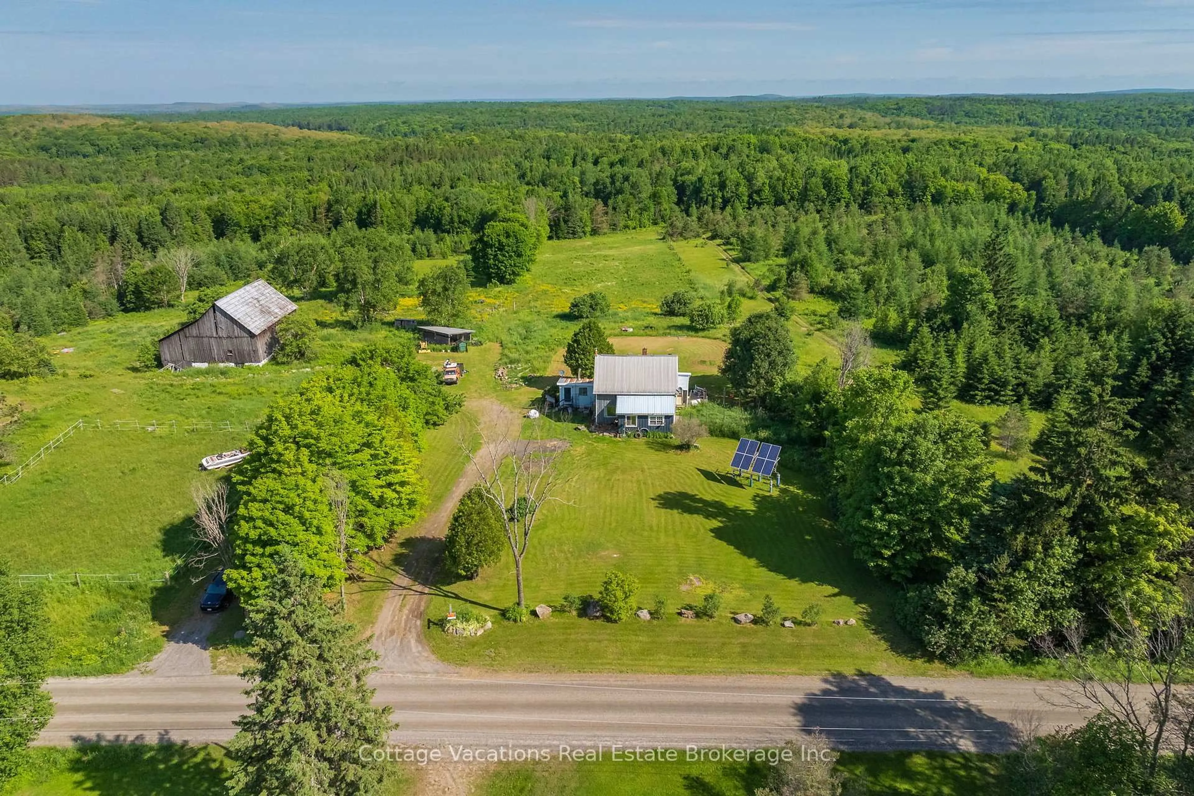 A pic from outside/outdoor area/front of a property/back of a property/a pic from drone, unknown for 1678 Fern Glen Rd, Perry Ontario P0A 1J0