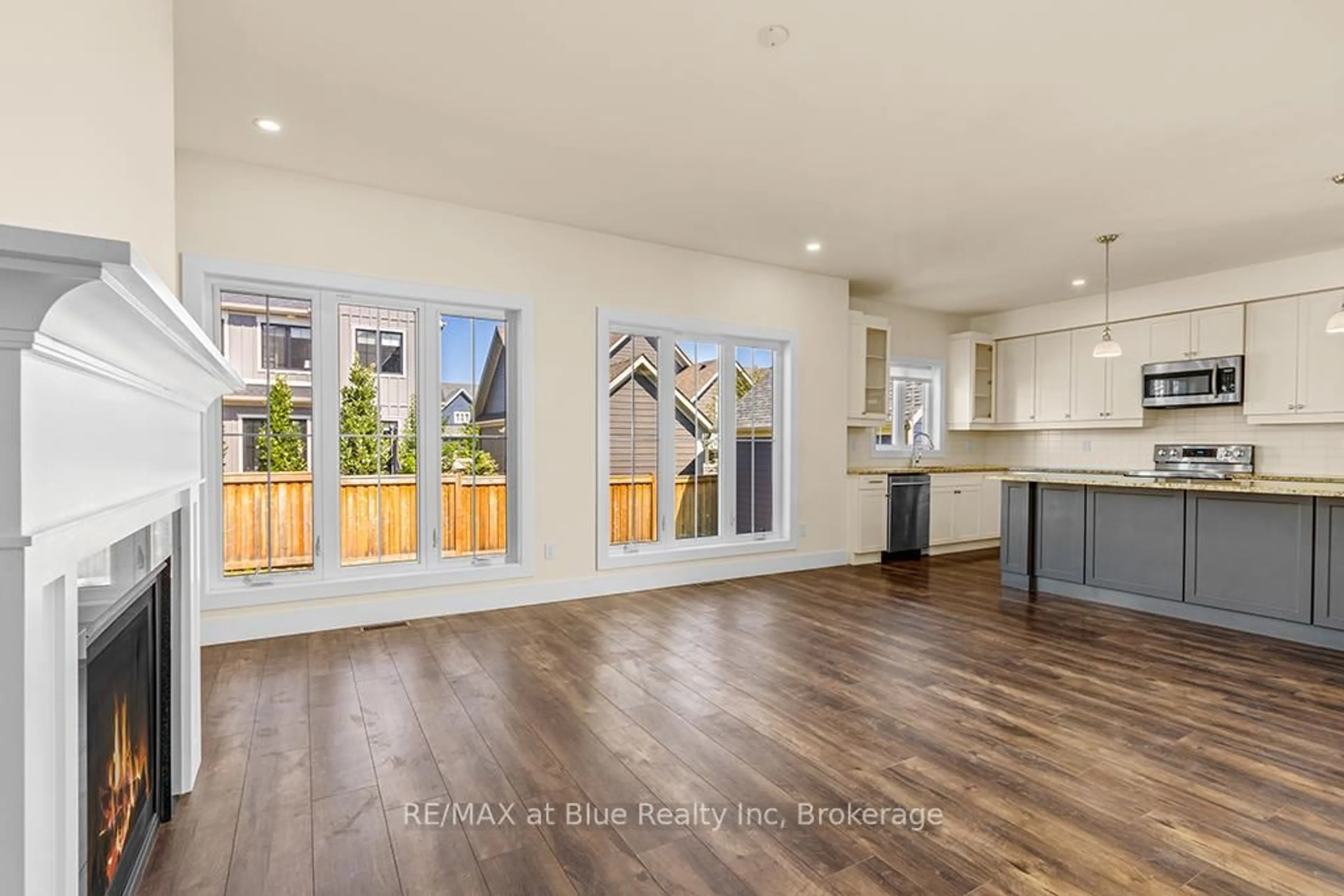 Open concept kitchen, unknown for 181 Yellow Birch Cres, Blue Mountains Ontario L9Y 0Z3