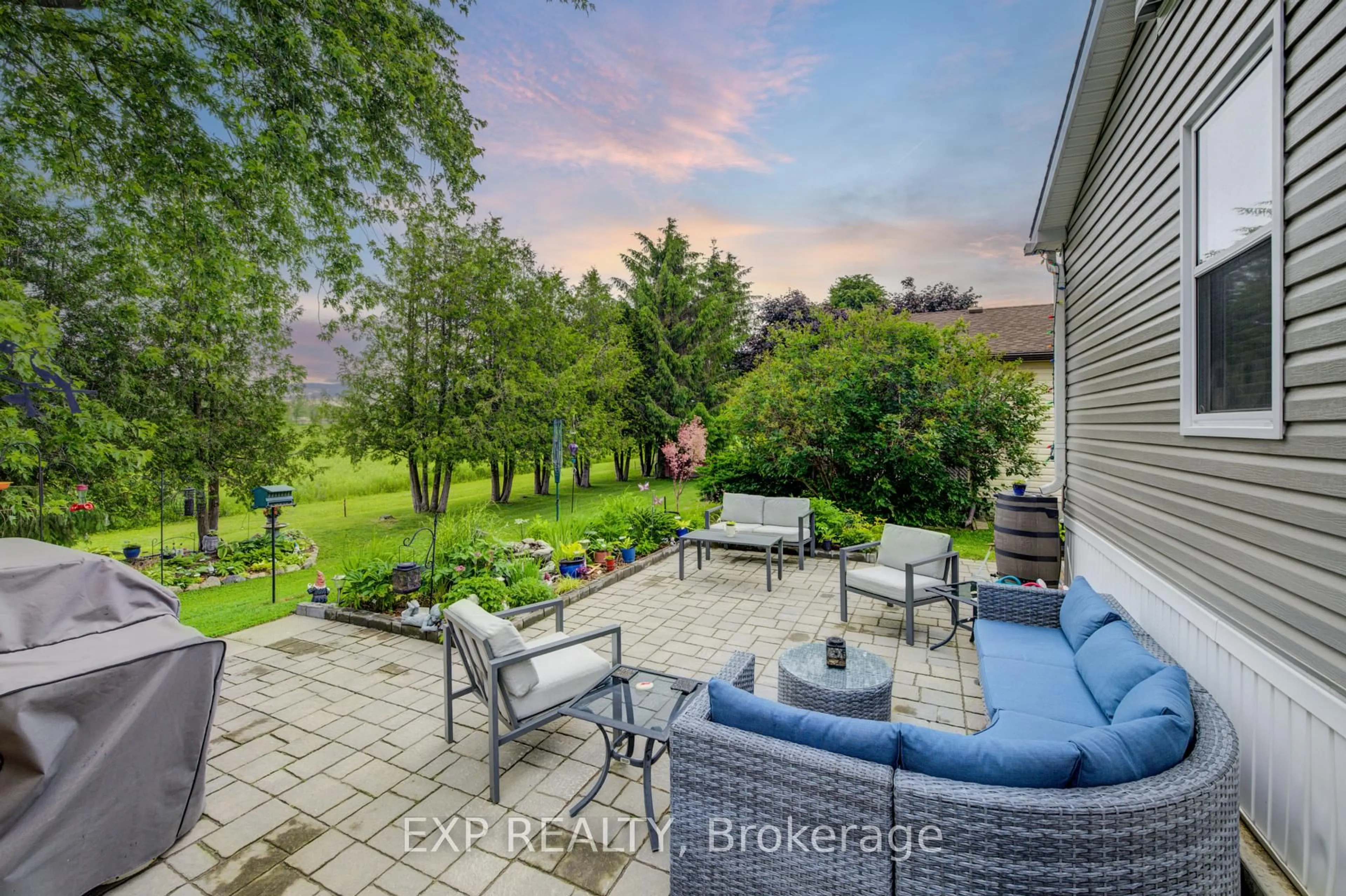 A pic from outside/outdoor area/front of a property/back of a property/a pic from drone, water/lake/river/ocean view for 112 MEADOWVIEW Lane, North Perth Ontario N4W 3G8