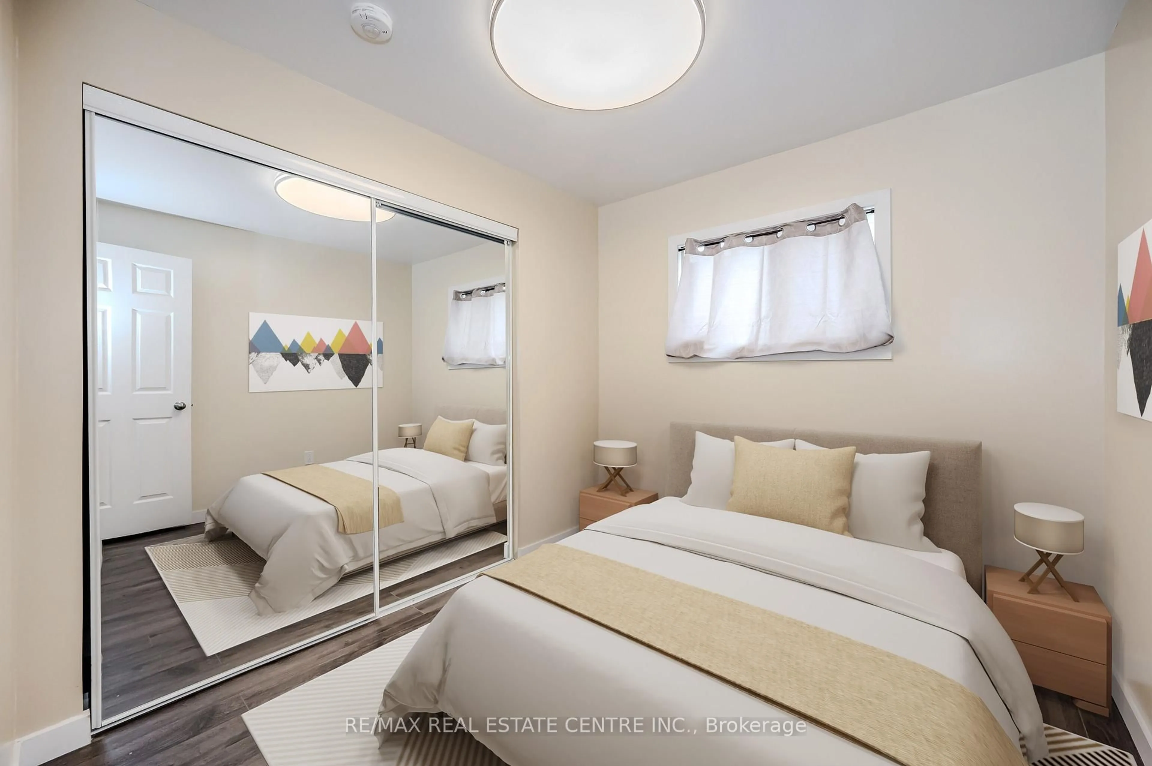 Bedroom with bed, unknown for 73 Albany Ave, Hamilton Ontario L8H 2H4