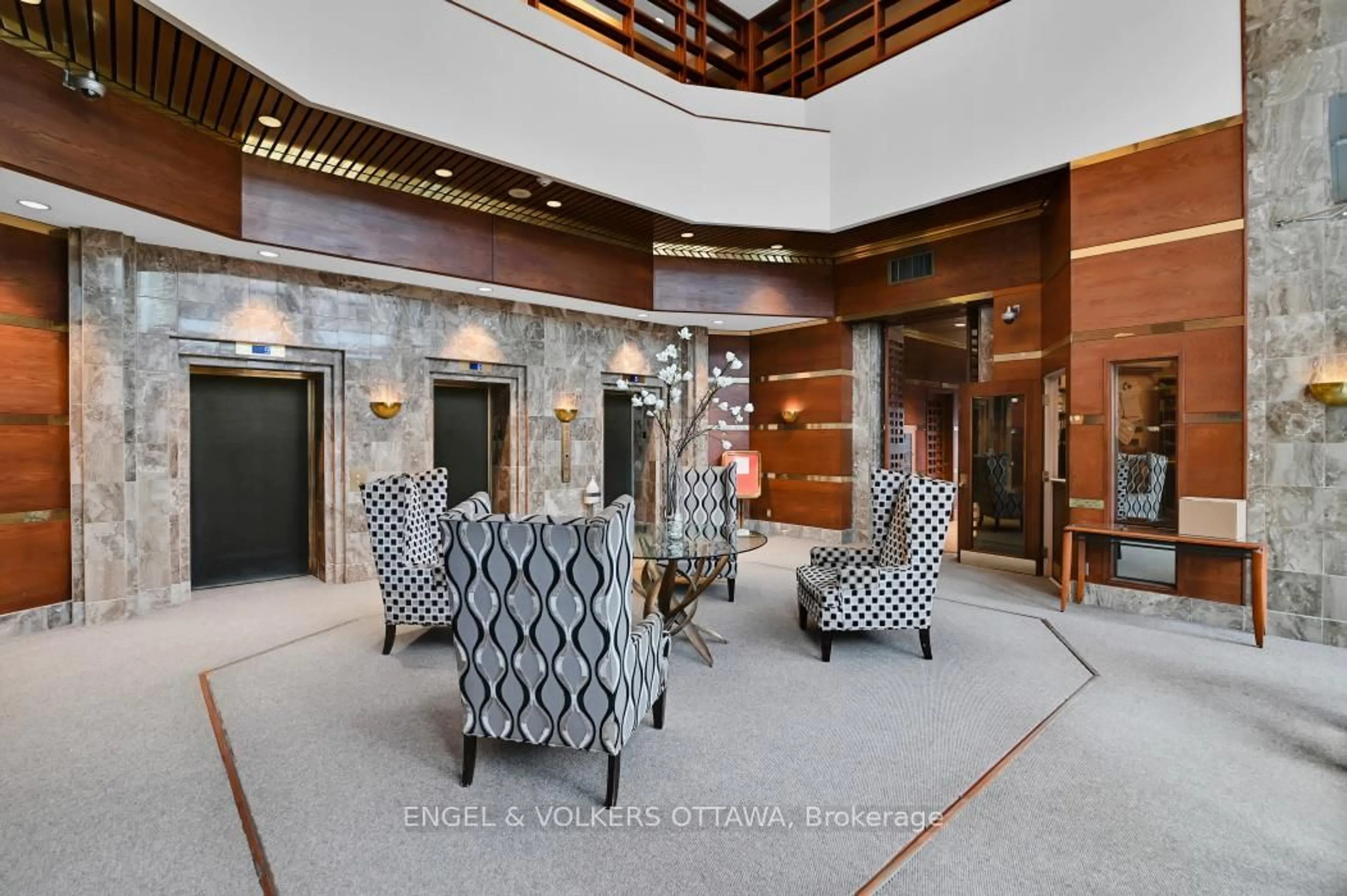 Lobby for 160 George St #402, Ottawa Ontario K1N 9M2