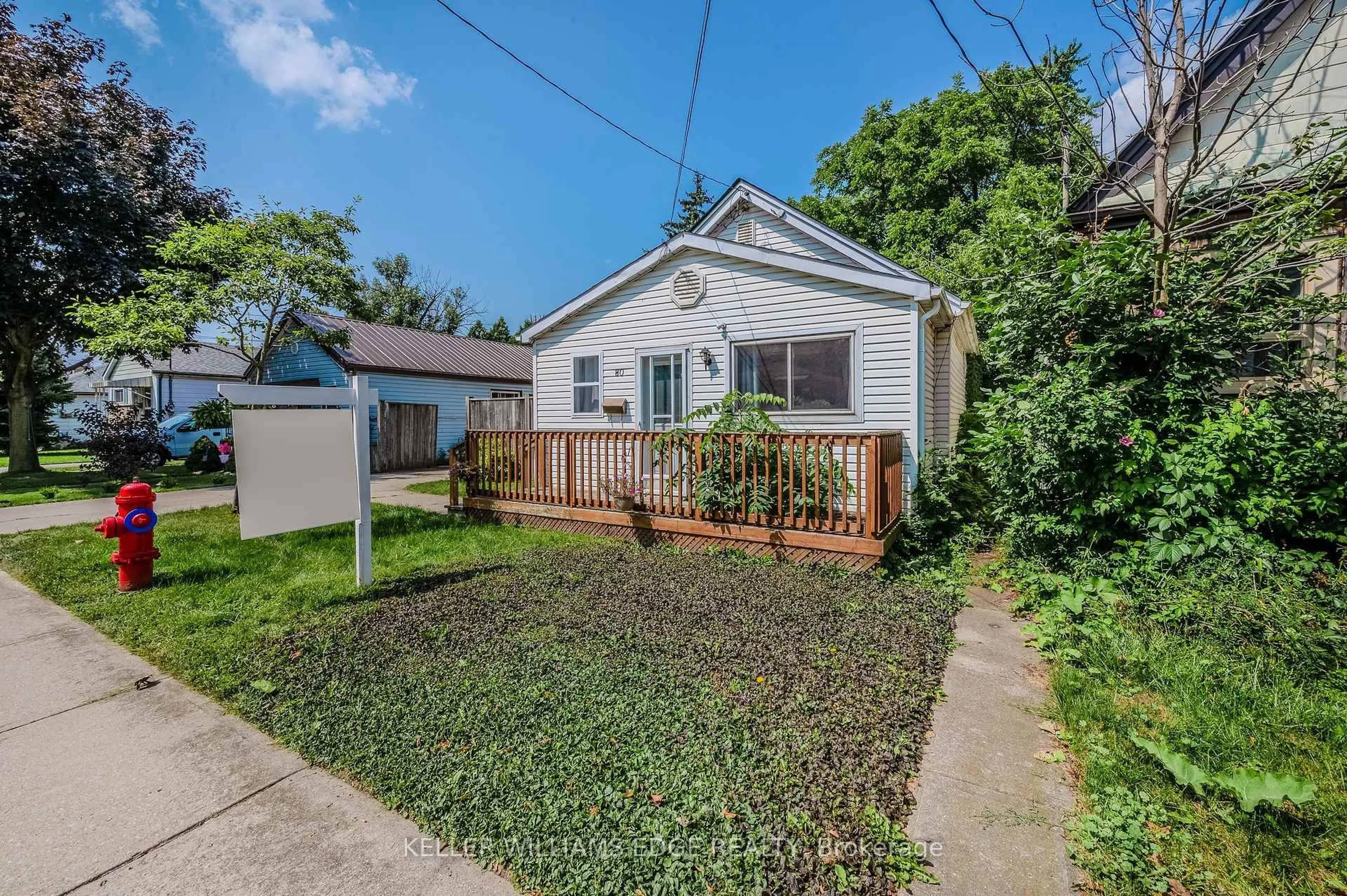 A pic from outside/outdoor area/front of a property/back of a property/a pic from drone, street for 80 East 33rd St, Hamilton Ontario L8V 3T2