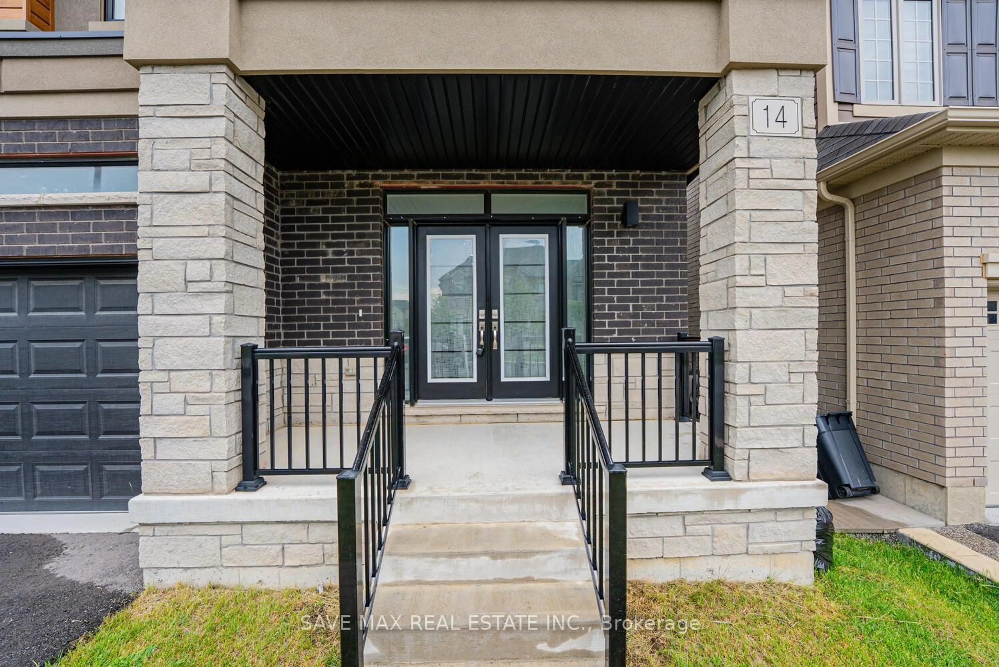 Indoor entryway for 14 Doug Foulds Way, Brant Ontario N3L 0K2