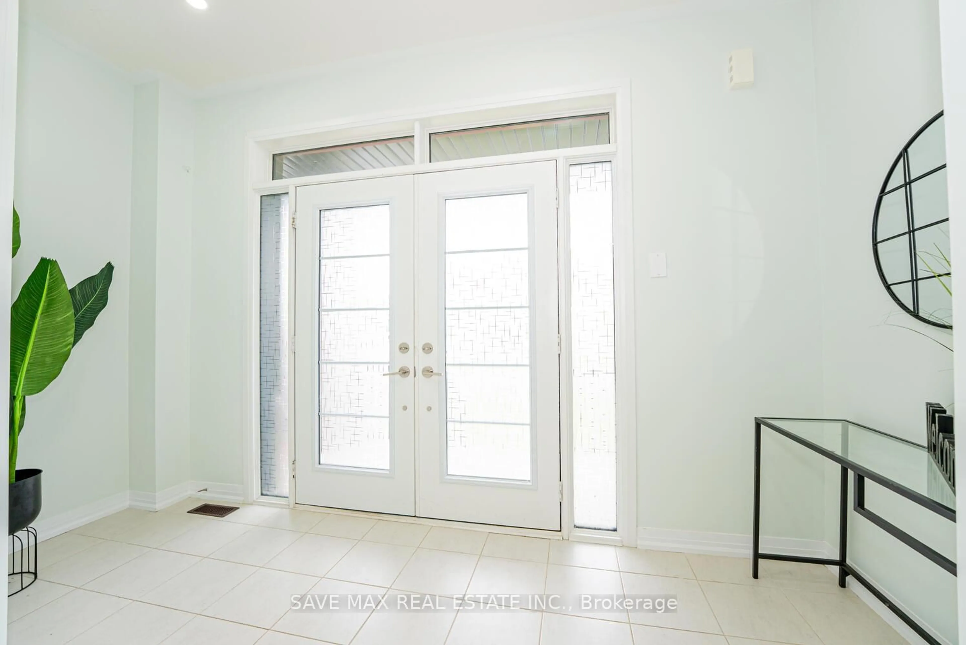 Indoor entryway for 14 Doug Foulds Way, Brant Ontario N3L 0K2