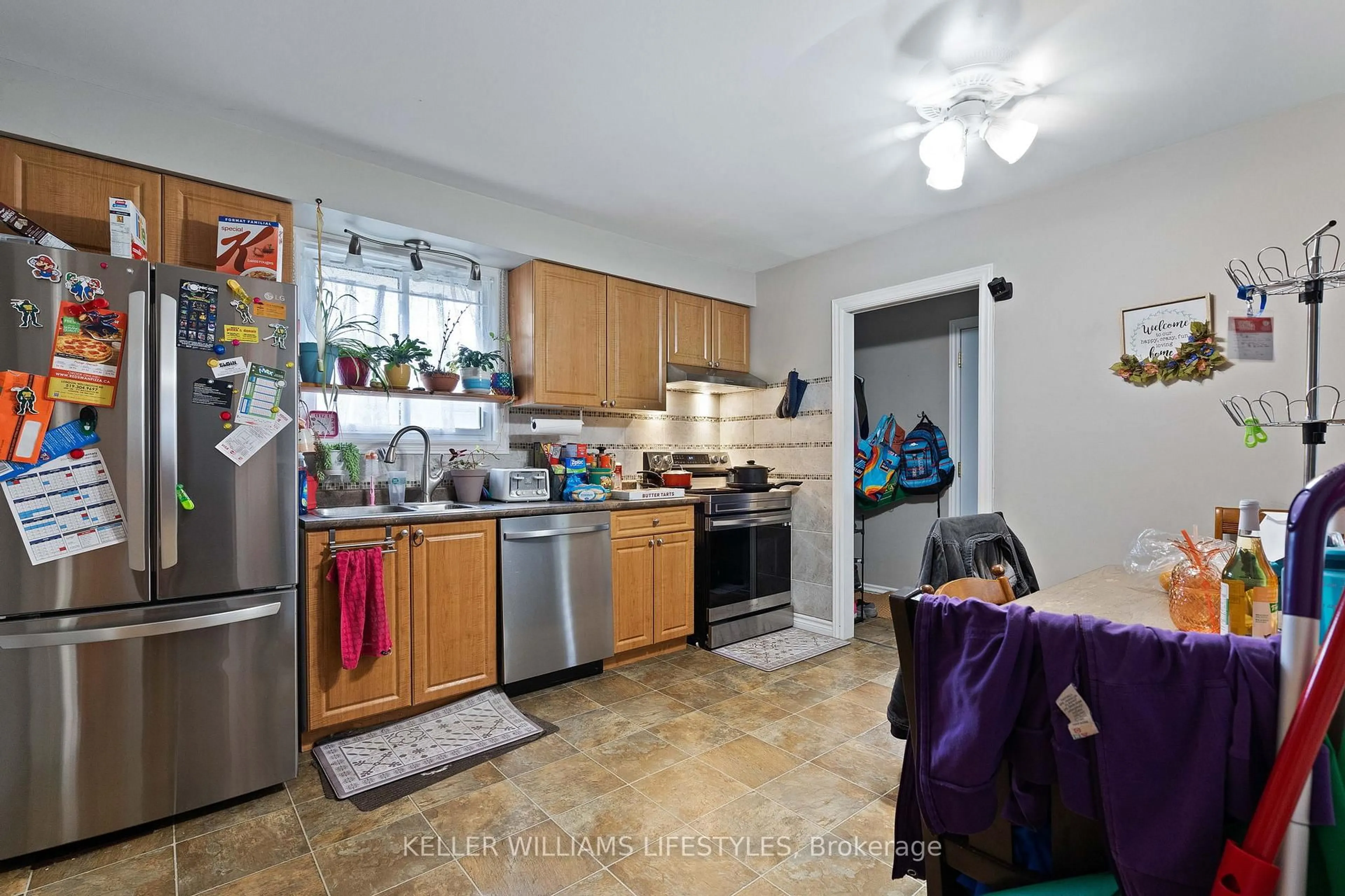 Standard kitchen, unknown for 56 Stroud Cres, London South Ontario N6E 1Z6