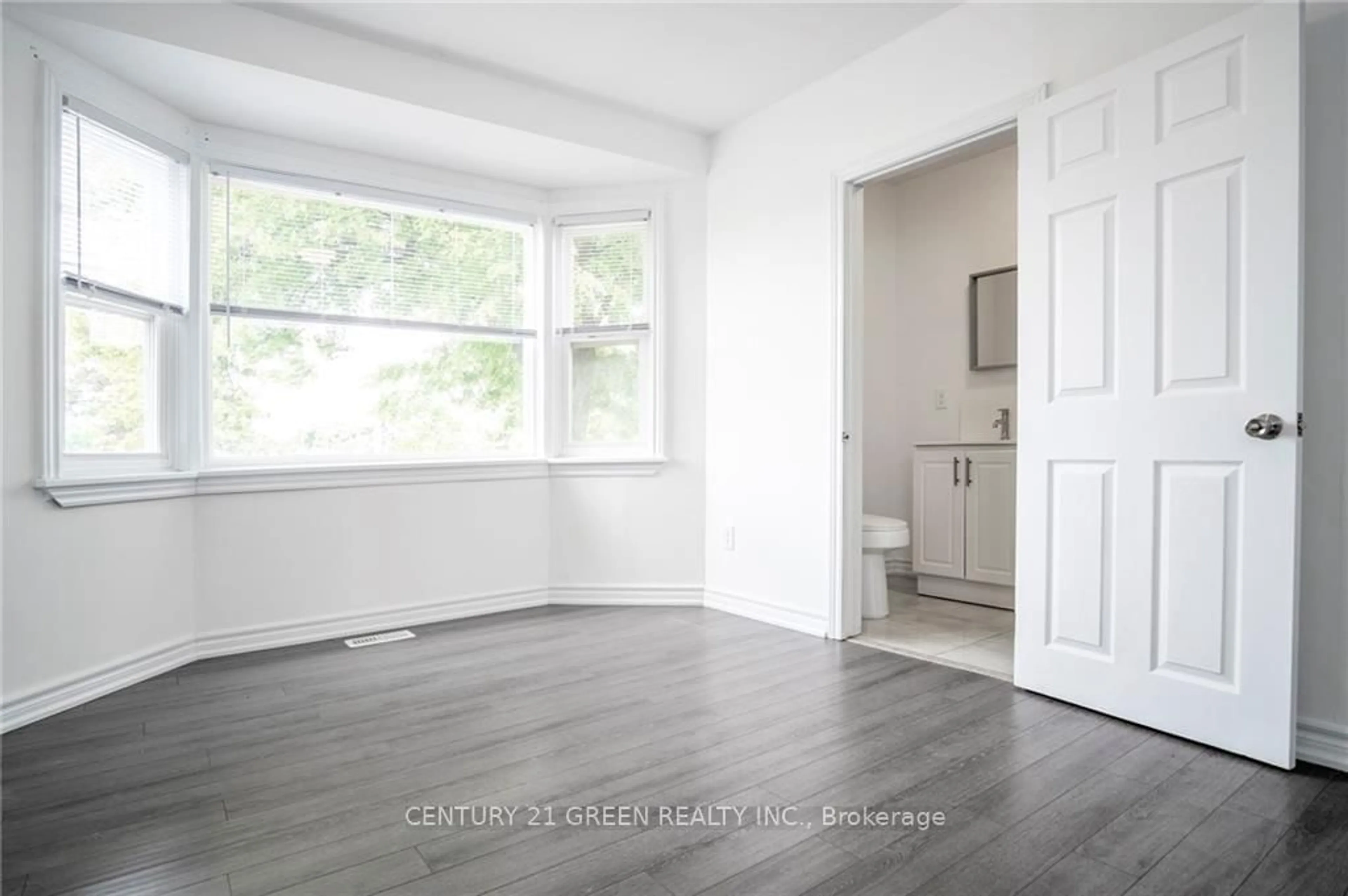 A pic of a room for 87 West 5th St, Hamilton Ontario L9C 3N5