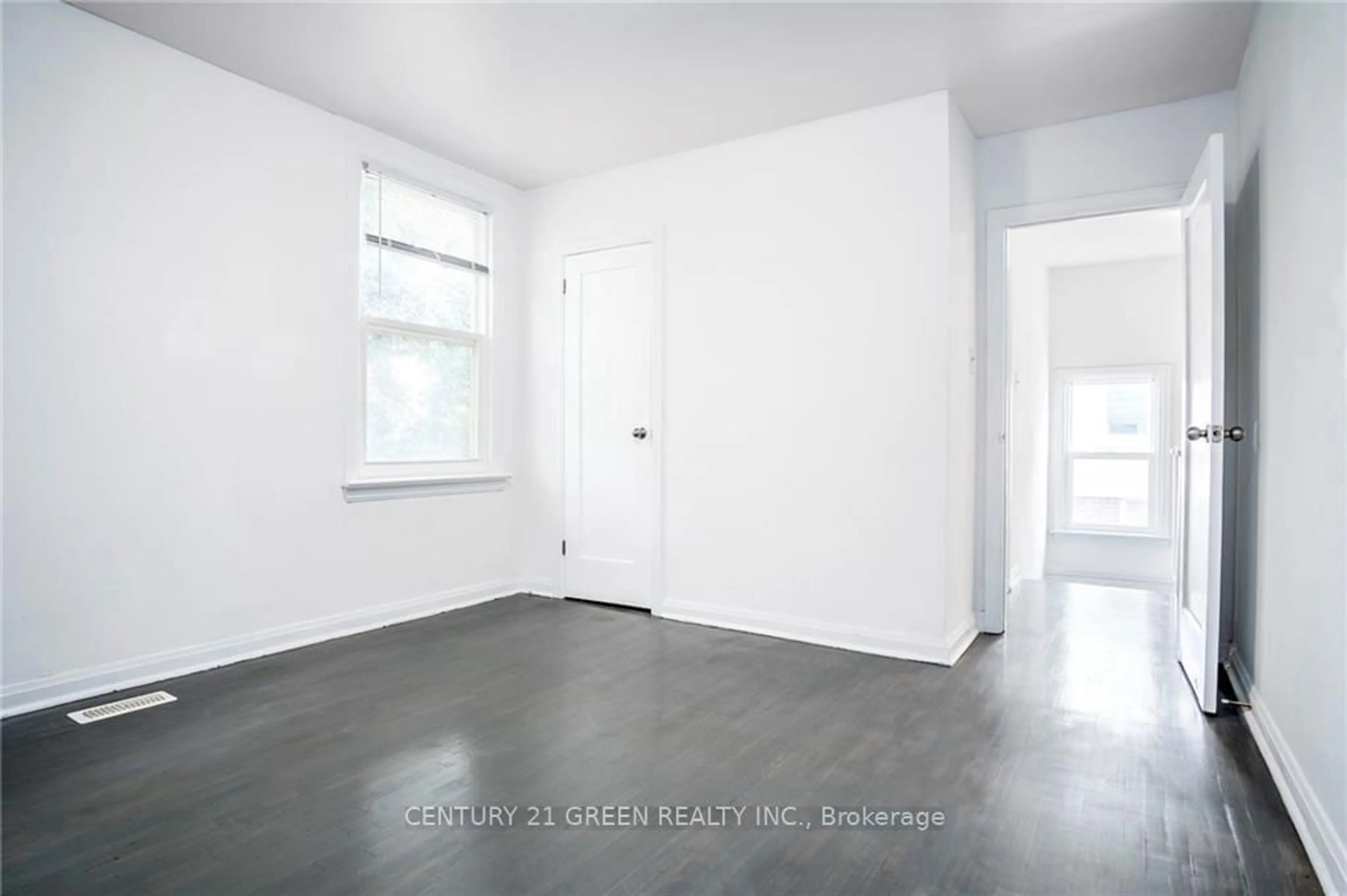 A pic of a room for 87 West 5th St, Hamilton Ontario L9C 3N5