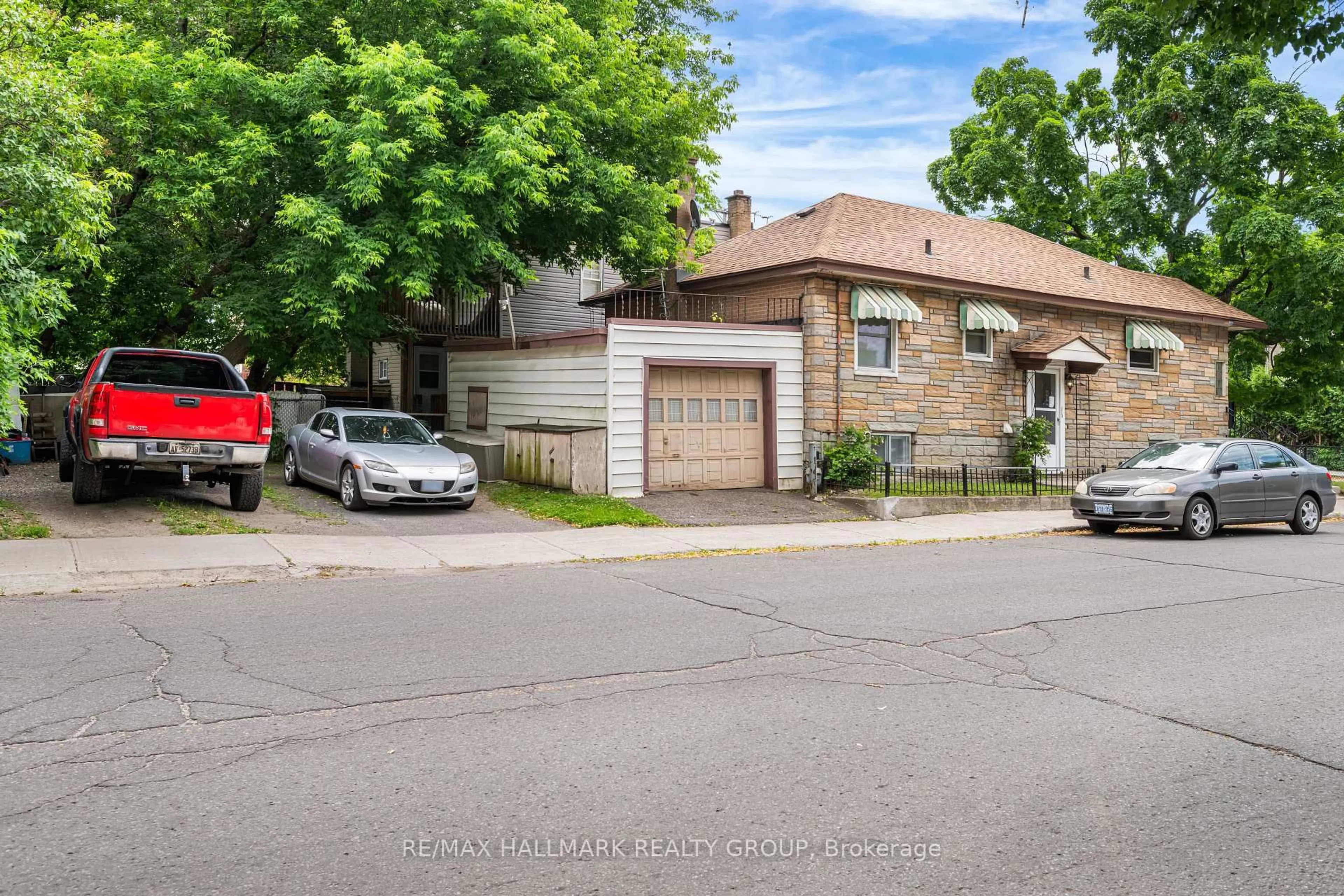 Unknown for 201 Ethel St, Ottawa Ontario K1L 5X1