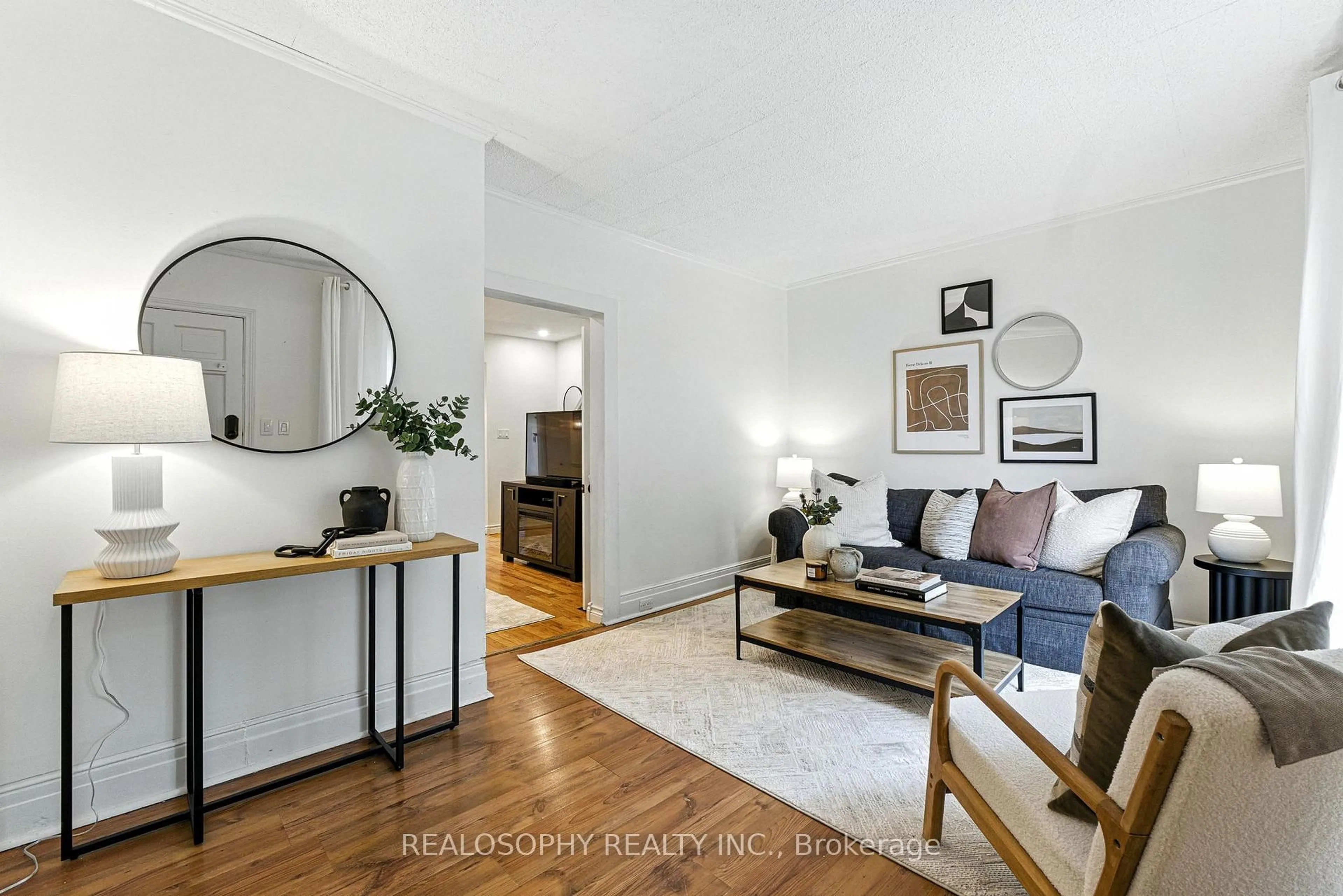 Living room with furniture, unknown for 236 Cope St, Hamilton Ontario L8H 5B5