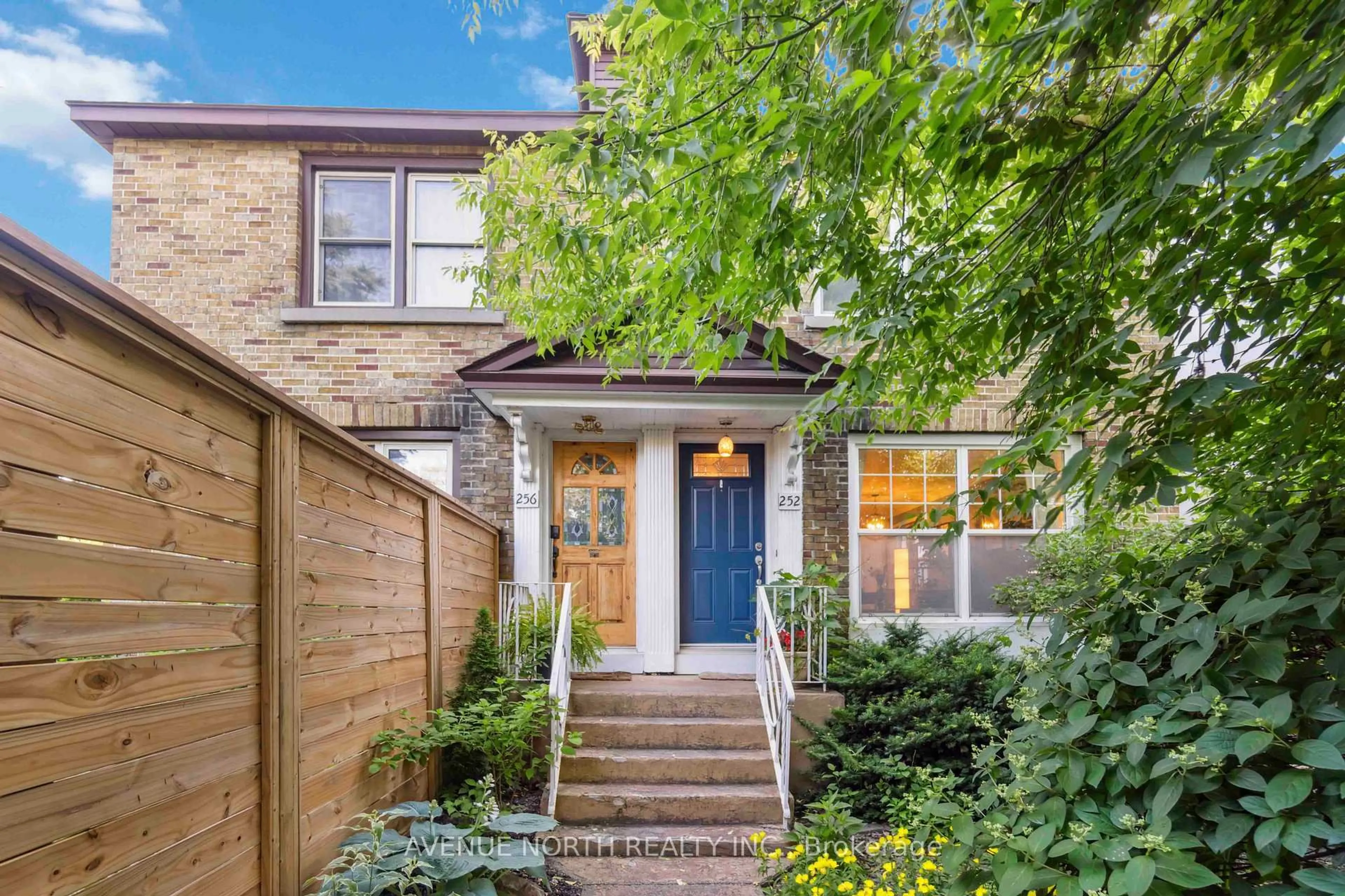 Home with brick exterior material, street for 252 Churchill Ave, Ottawa Ontario K1Z 5B2