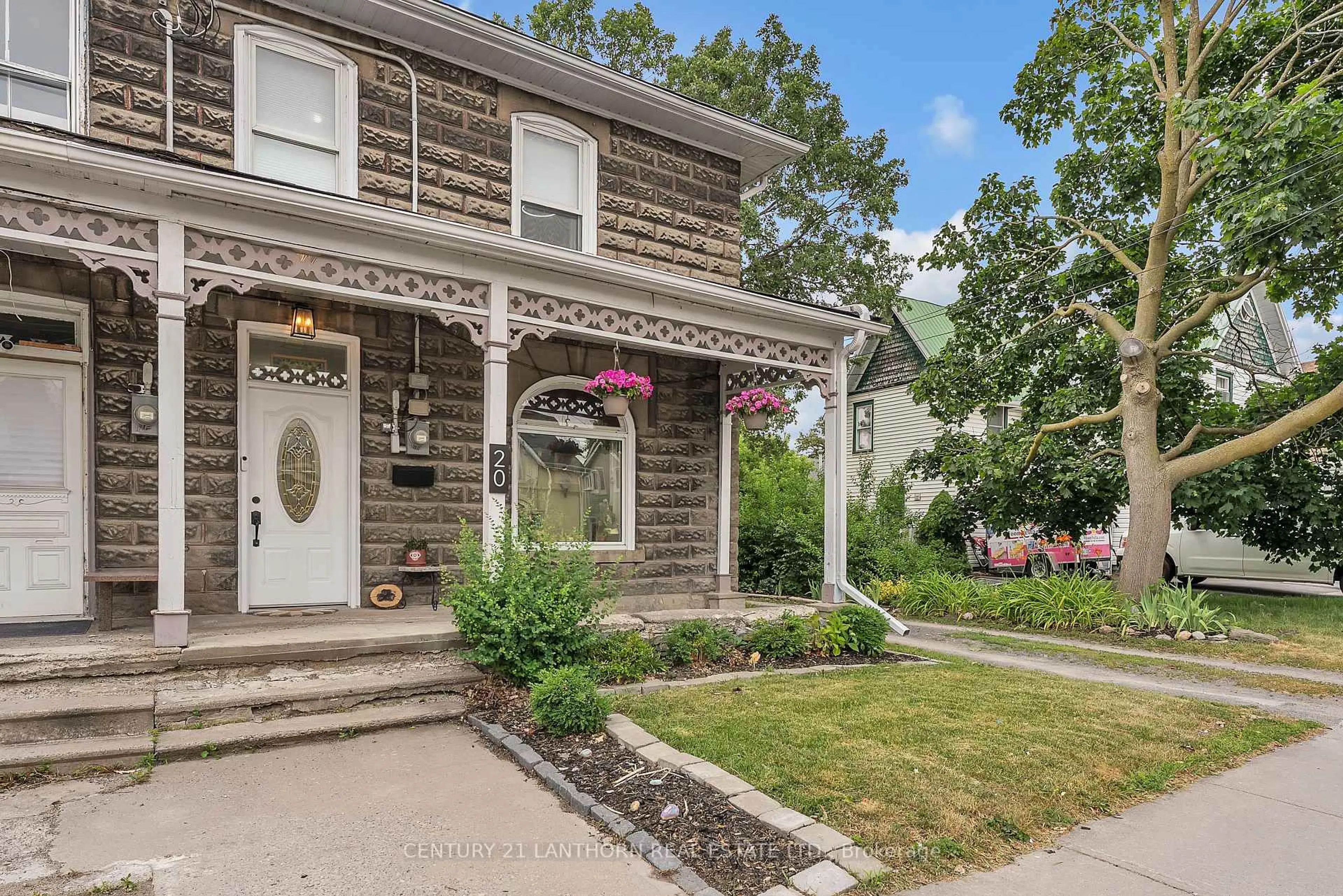 Unknown for 20 Everett St, Belleville Ontario K8P 3J9