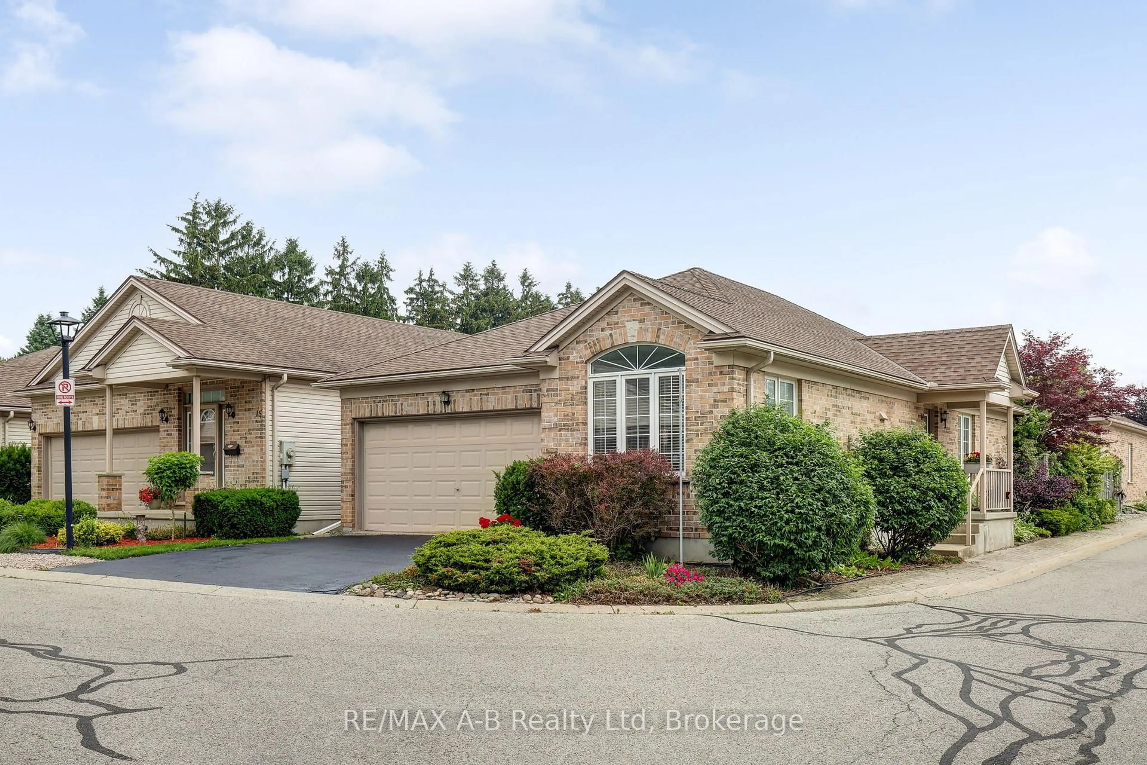 Unknown for 567 Fanshawe Park Rd #14, London North Ontario N5X 3T4