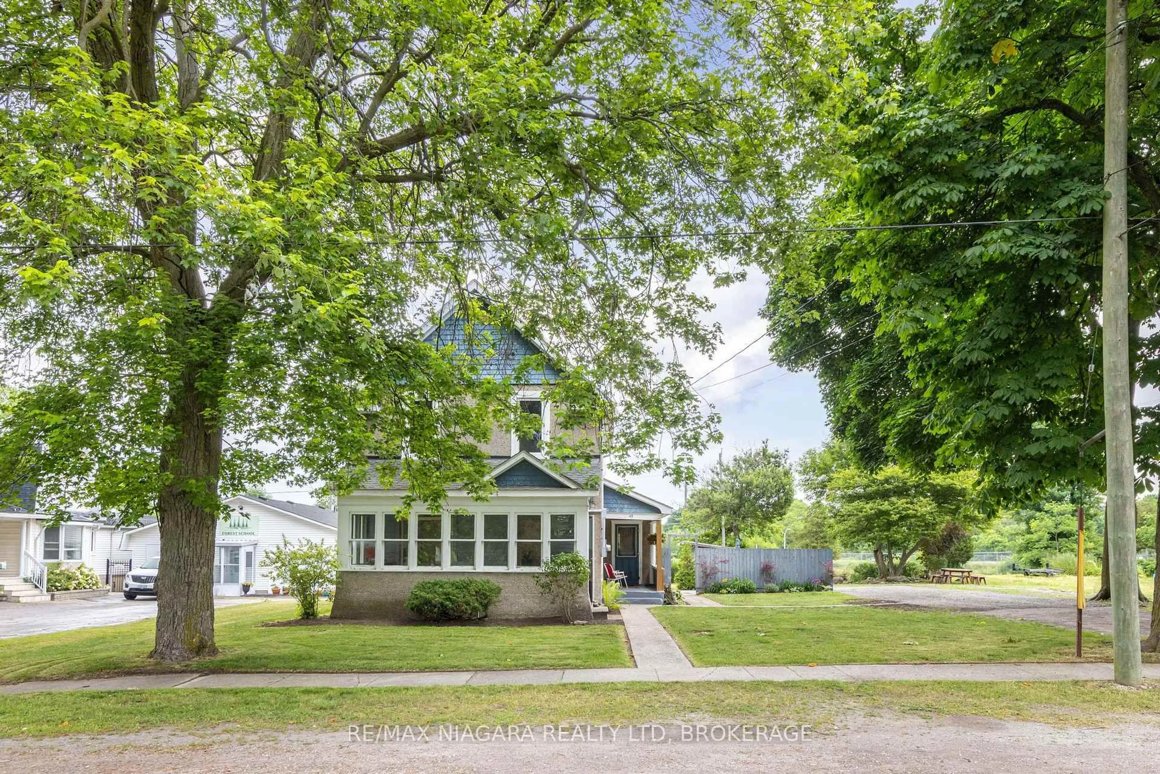 Unknown for 45 Ramey Ave, Port Colborne Ontario L3K 2L2