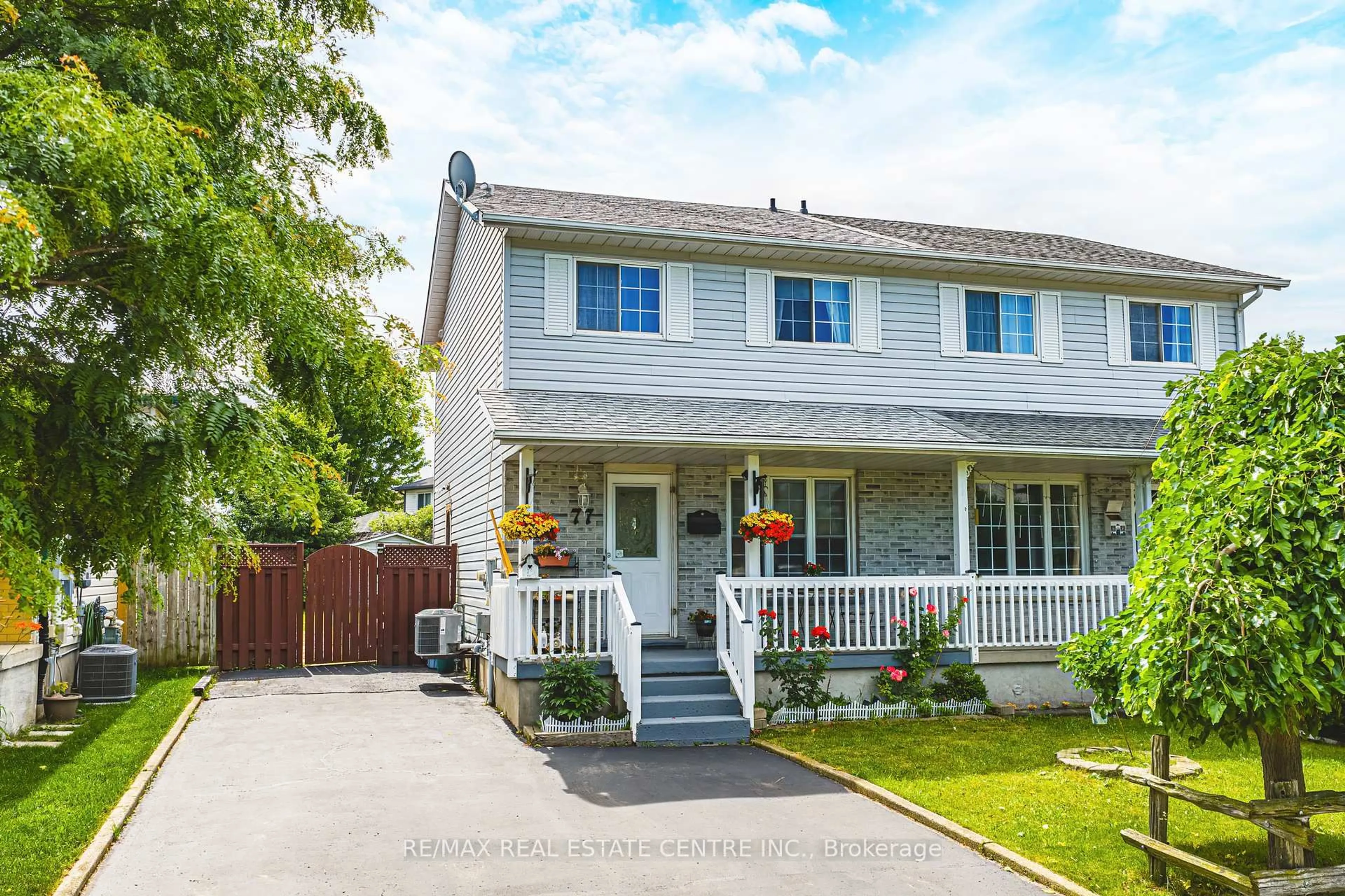 Home with vinyl exterior material, street for 77 DYER Crt, Cambridge Ontario N3C 4B8