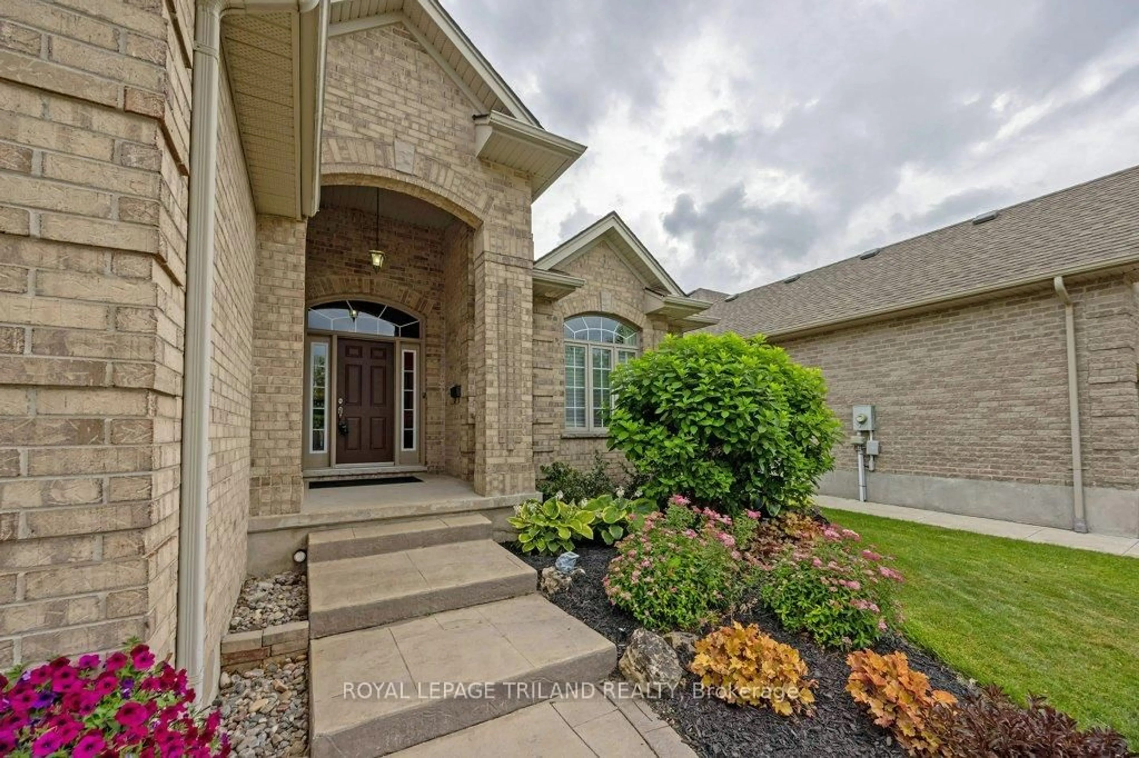 Unknown for 1023 Manchester Rd, London North Ontario N6H 5J1