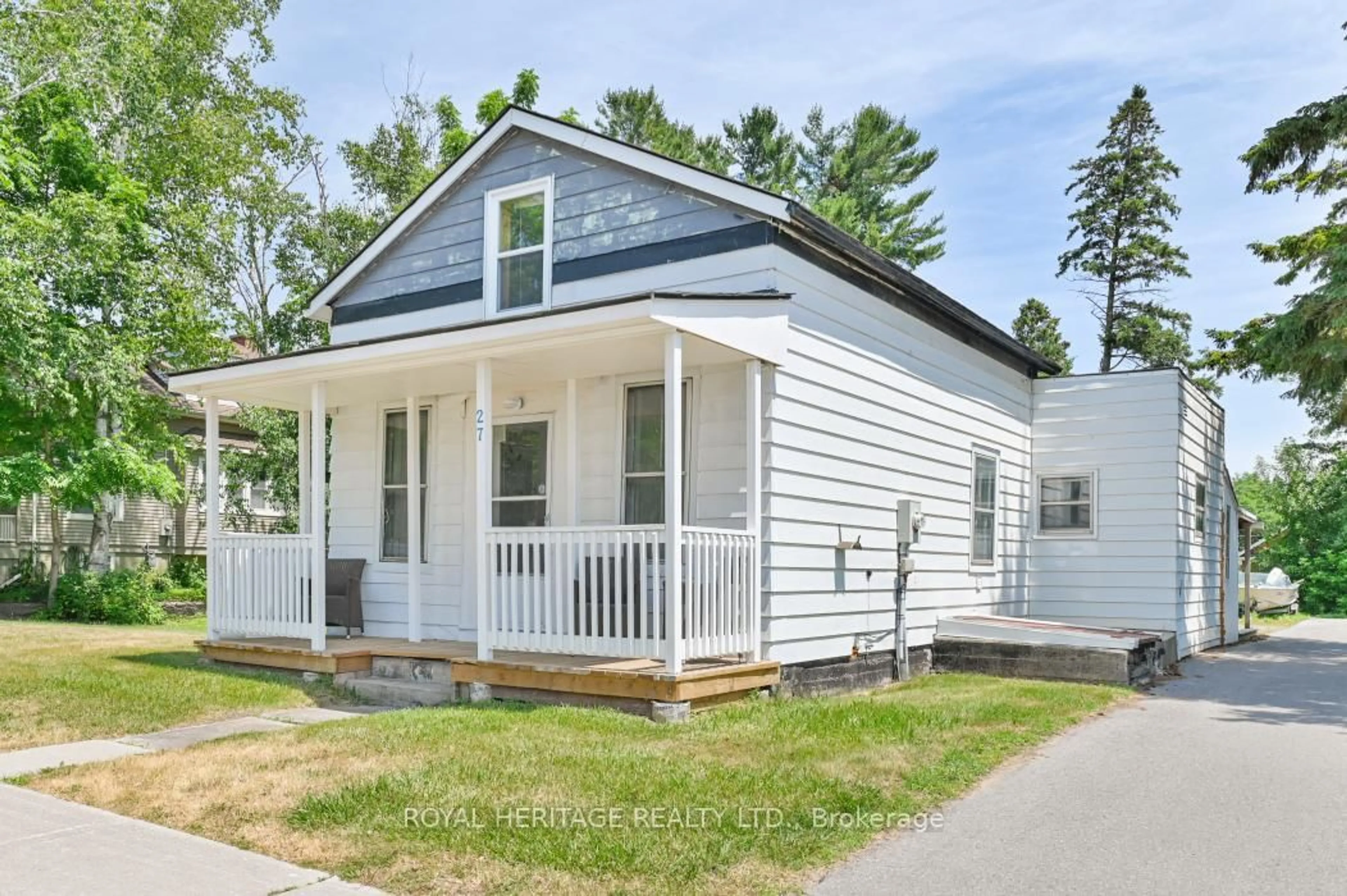 Home with vinyl exterior material, street for 27 Young St, Brighton Ontario K0K 1H0