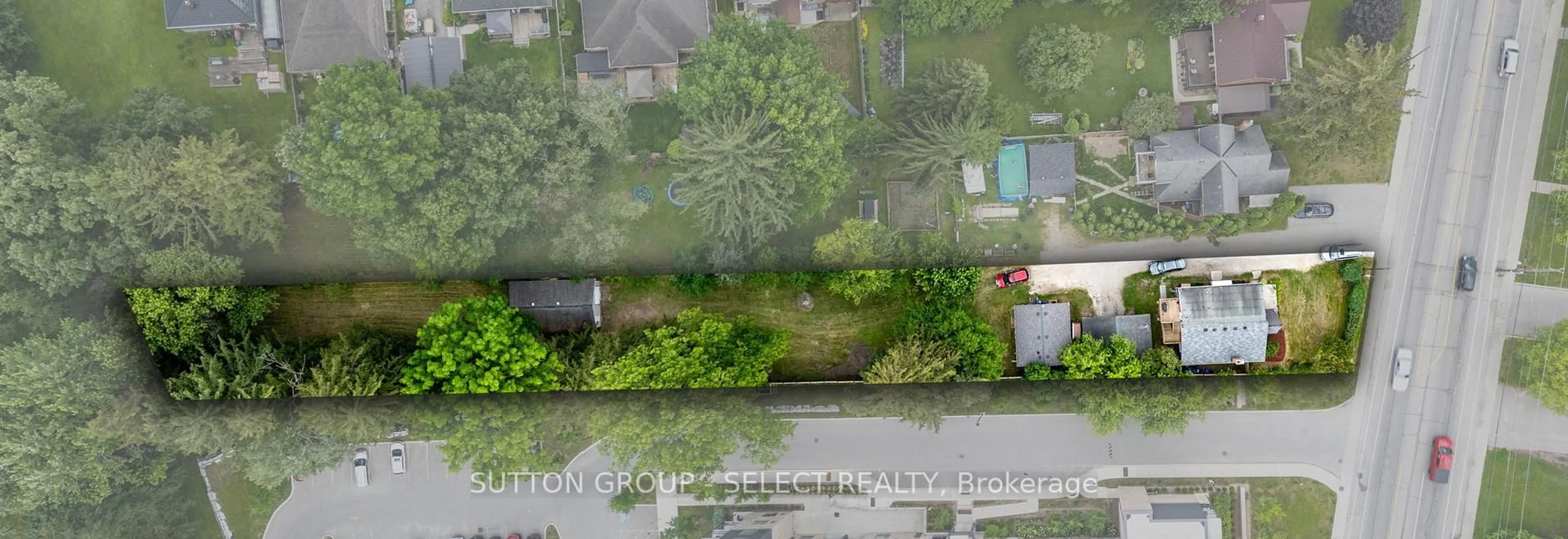 A pic from outside/outdoor area/front of a property/back of a property/a pic from drone, street for 1100 Hamilton Rd, London East Ontario N5W 1A6