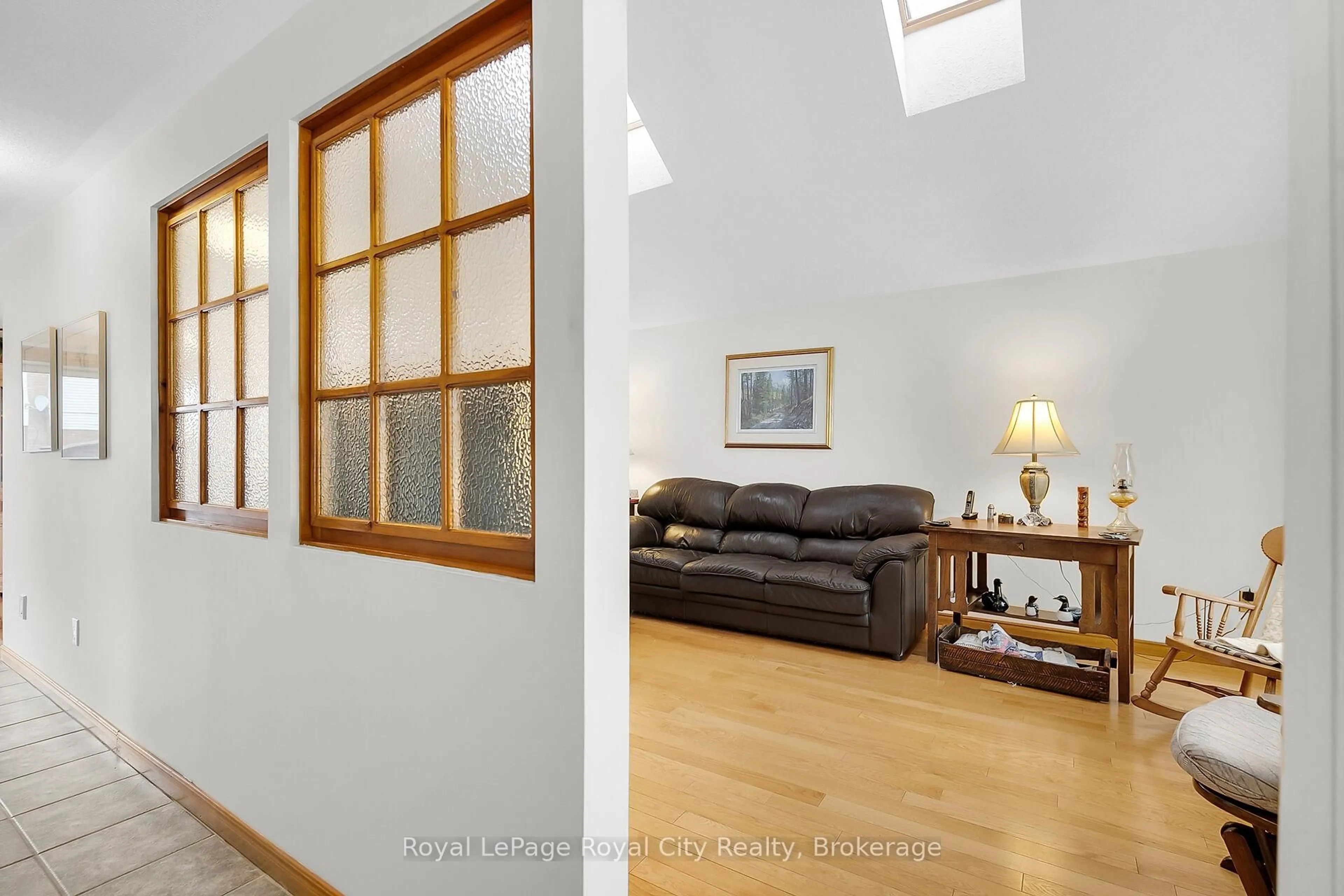Unknown for 18 Smart St, Guelph Ontario N1G 4L4