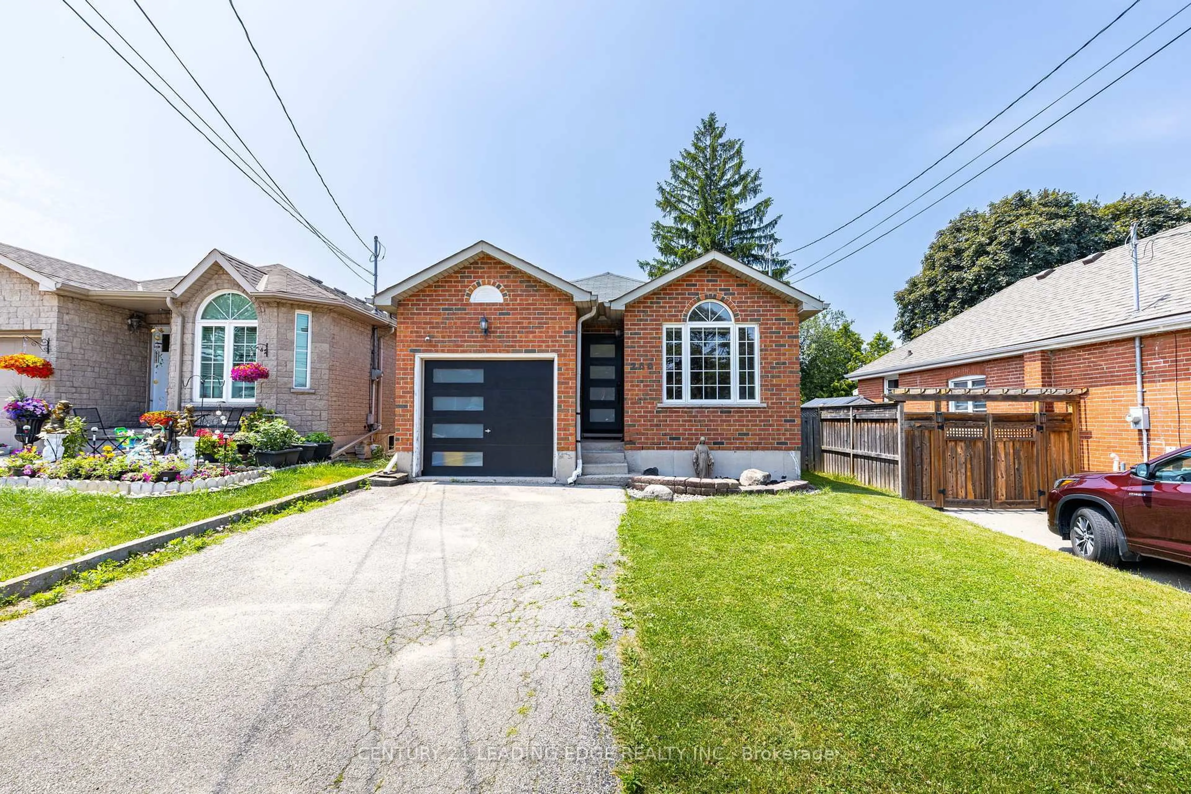 Home with brick exterior material, street for 286 E 12TH St, Hamilton Ontario L9A 3X8