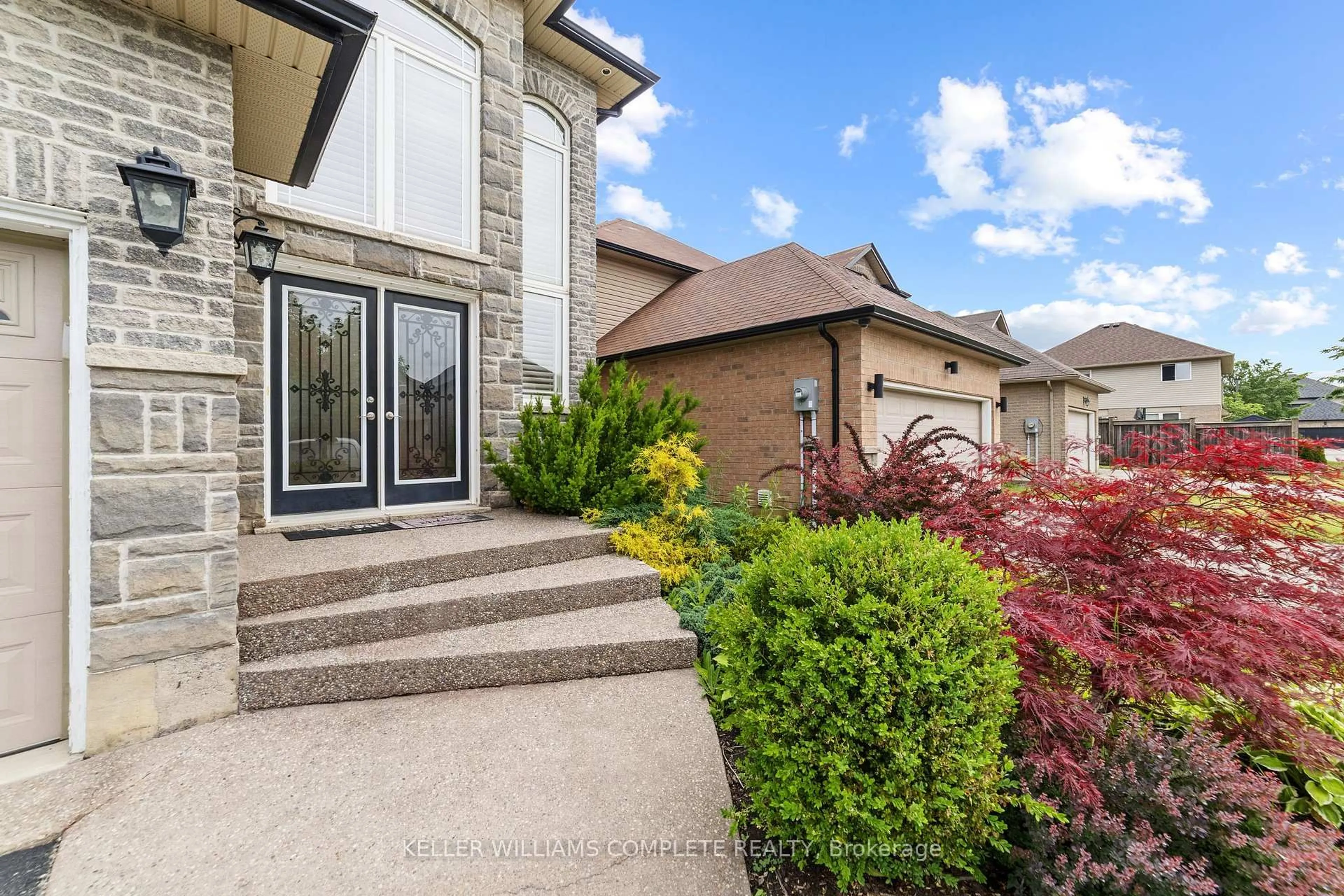 Unknown for 1363 Upper Paradise Rd, Hamilton Ontario L9B 0C2