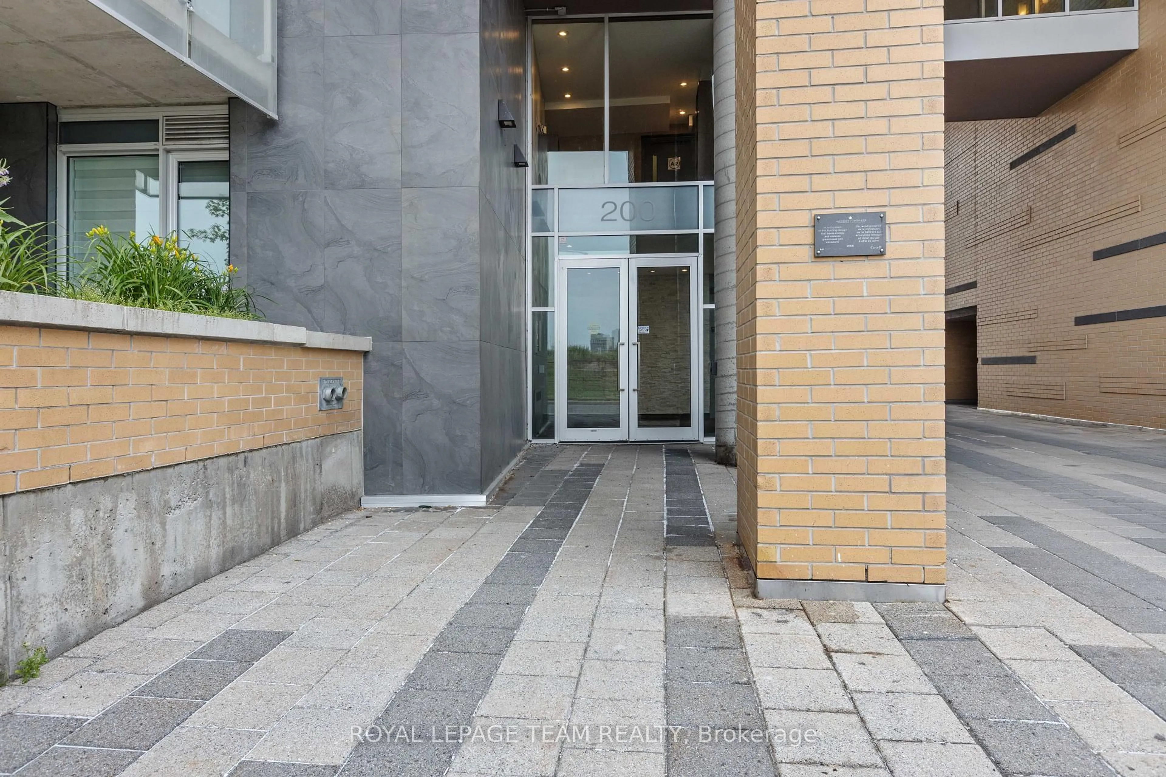 Indoor foyer for 200 Lett St #316, Ottawa Ontario K1R 0A7