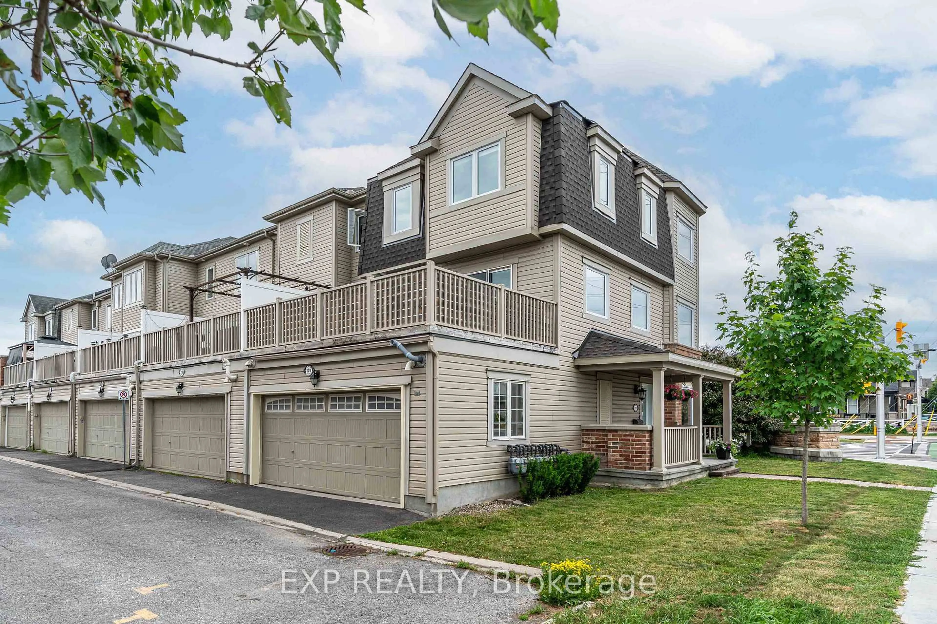 A pic from outside/outdoor area/front of a property/back of a property/a pic from drone, street for 120 Huntmar Dr, Ottawa Ontario K2S 0E3