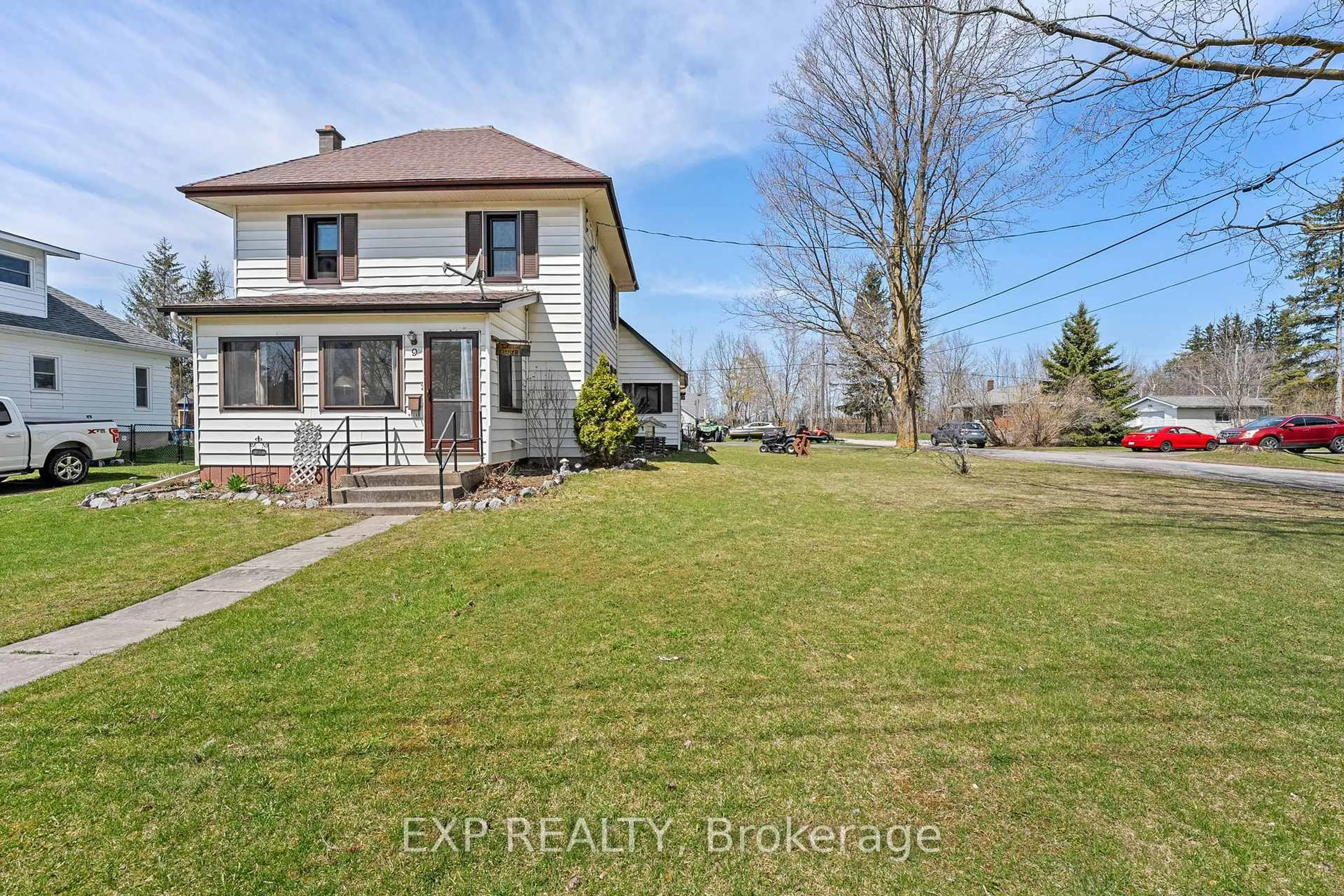 A pic from outside/outdoor area/front of a property/back of a property/a pic from drone, street for 9 Victoria St, Kawartha Lakes Ontario K0L 2W0