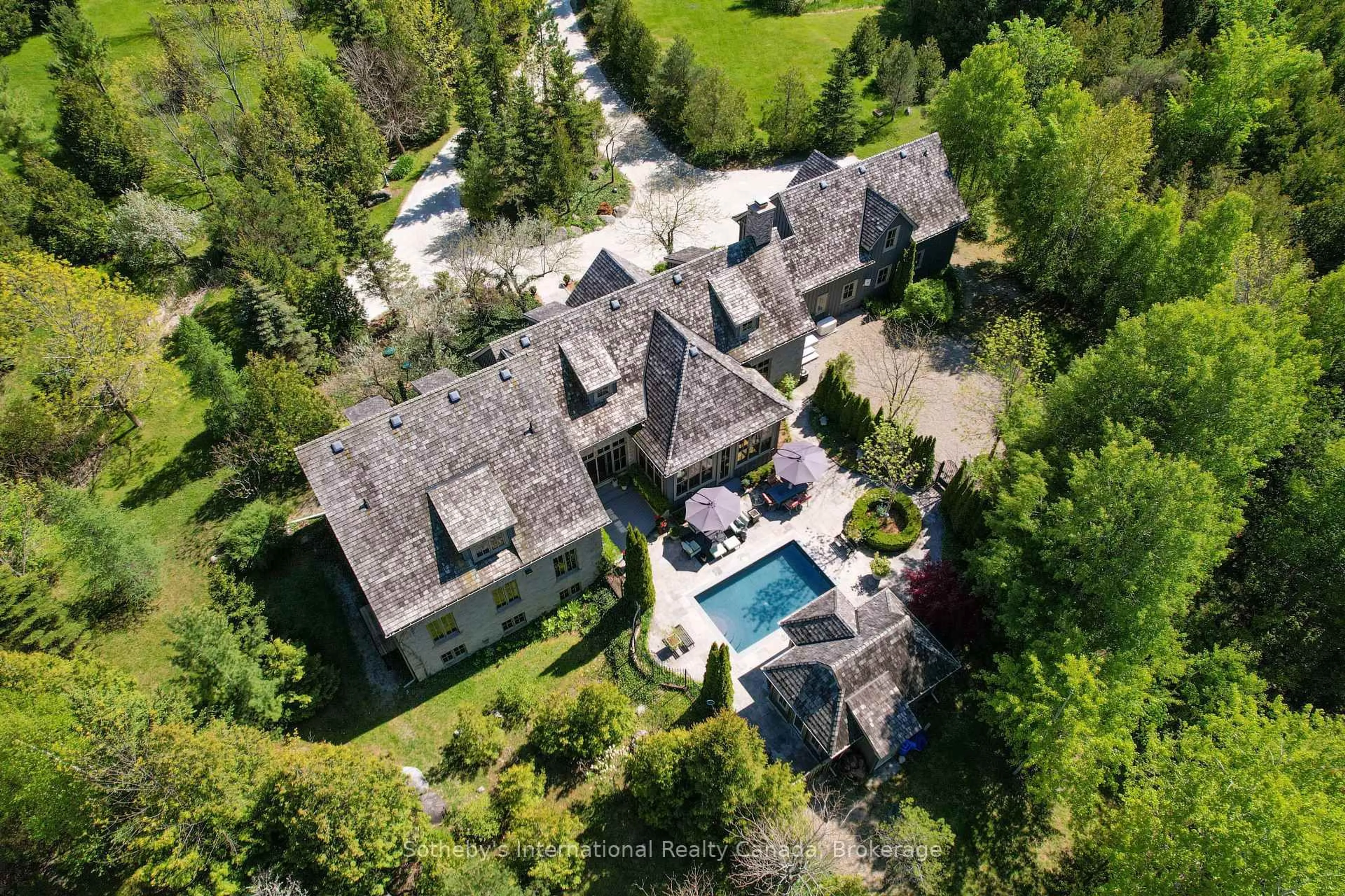 A pic from outside/outdoor area/front of a property/back of a property/a pic from drone, unknown for 828327 GREY ROAD 40, Blue Mountains Ontario N0H 1J0