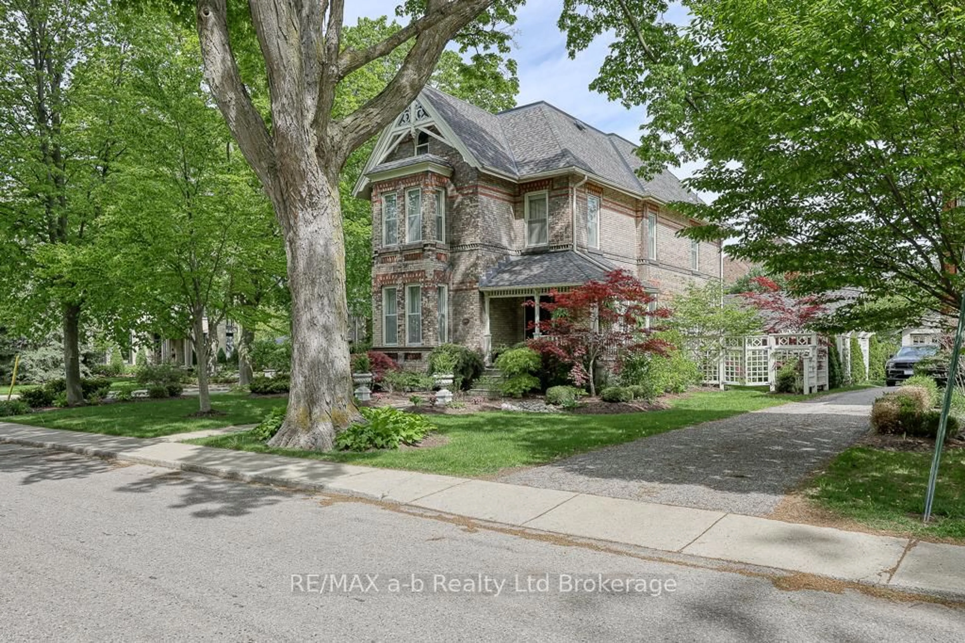 Home with brick exterior material, street for 399 Drew St, Woodstock Ontario N4S 4V3