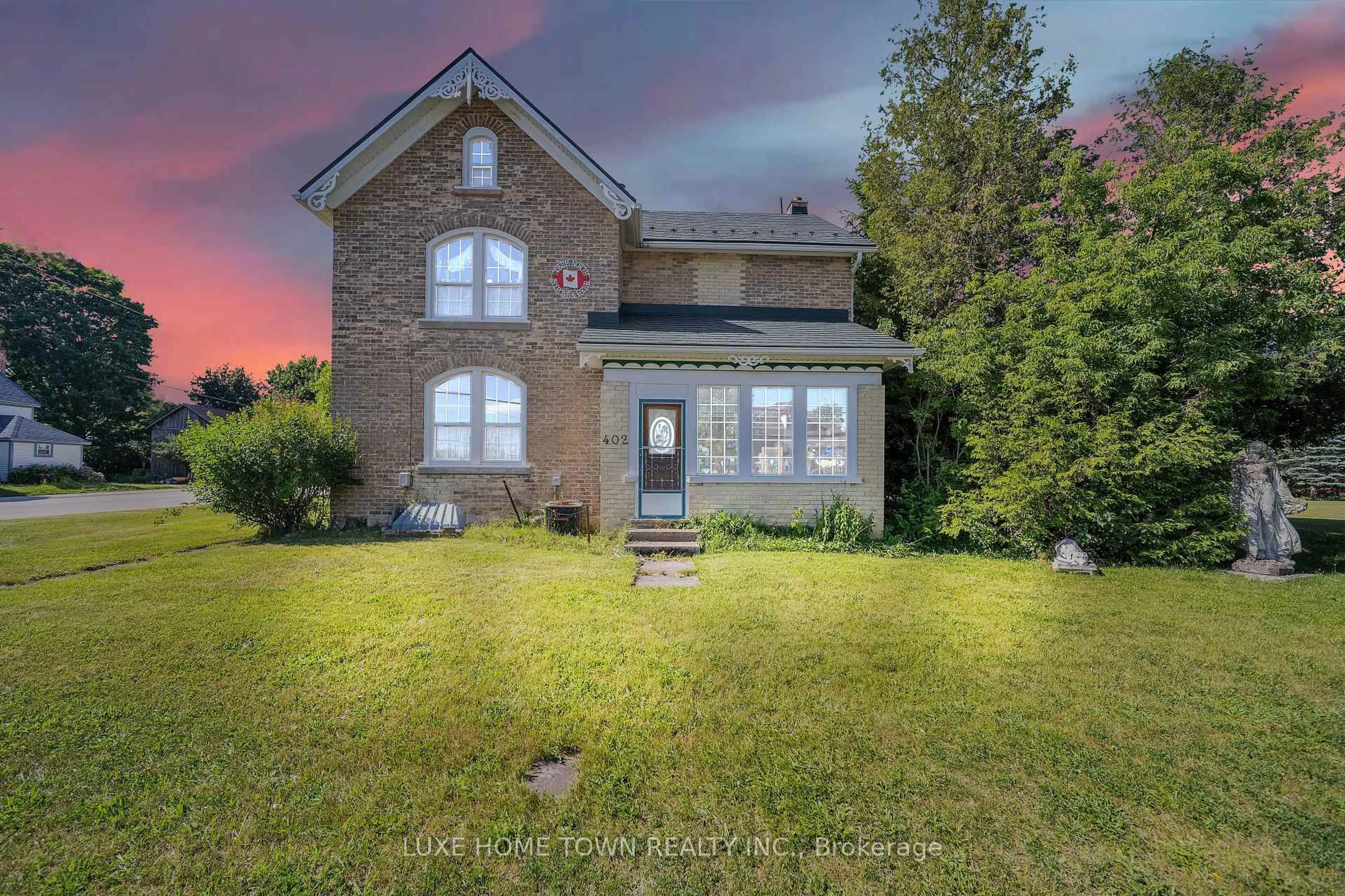 Home with brick exterior material, building for 402 LAMBTON St, West Grey Ontario N0G 1R0