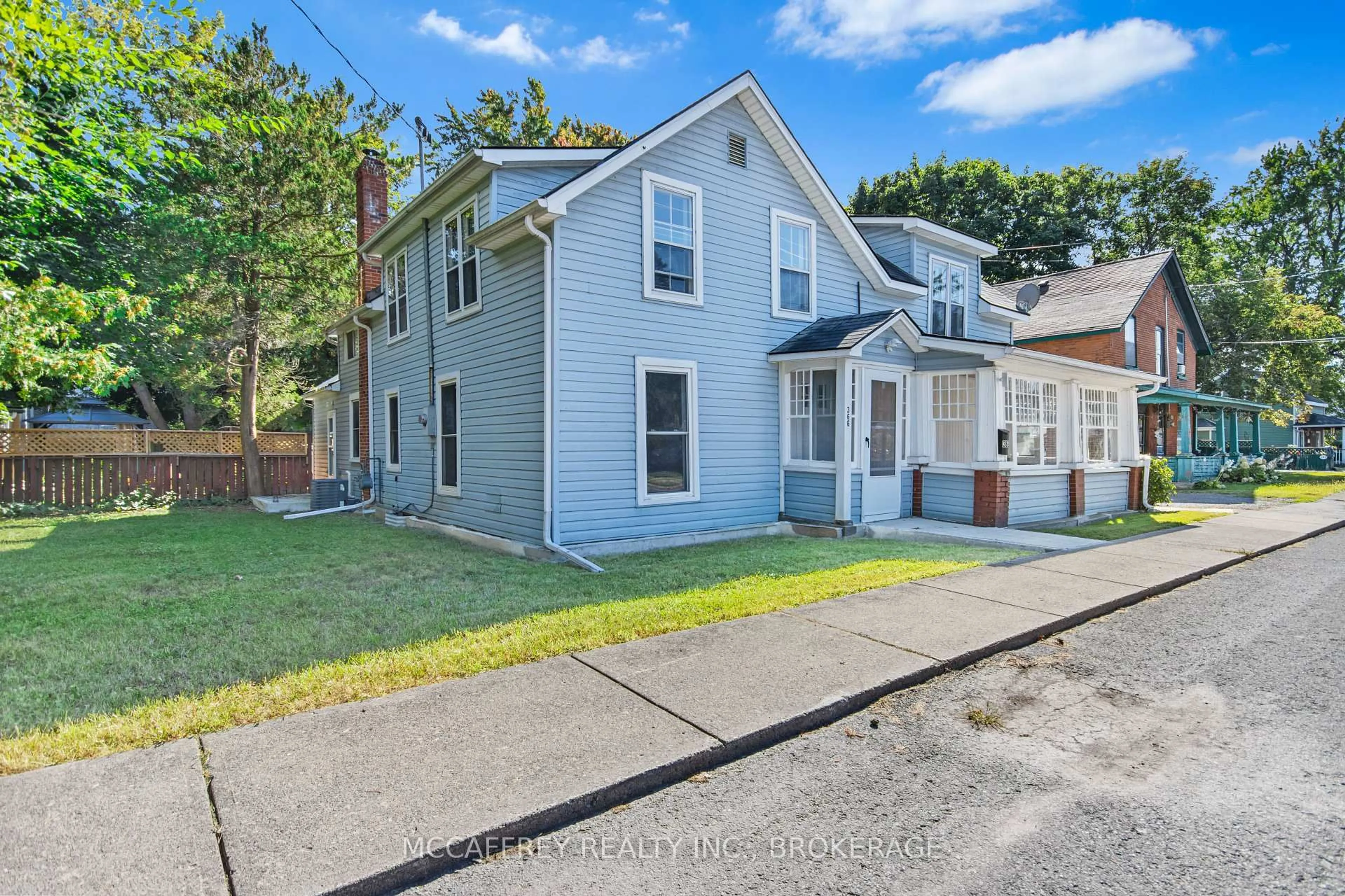 Home with vinyl exterior material, street for 366 THOMAS St, Deseronto Ontario K0K 1X0
