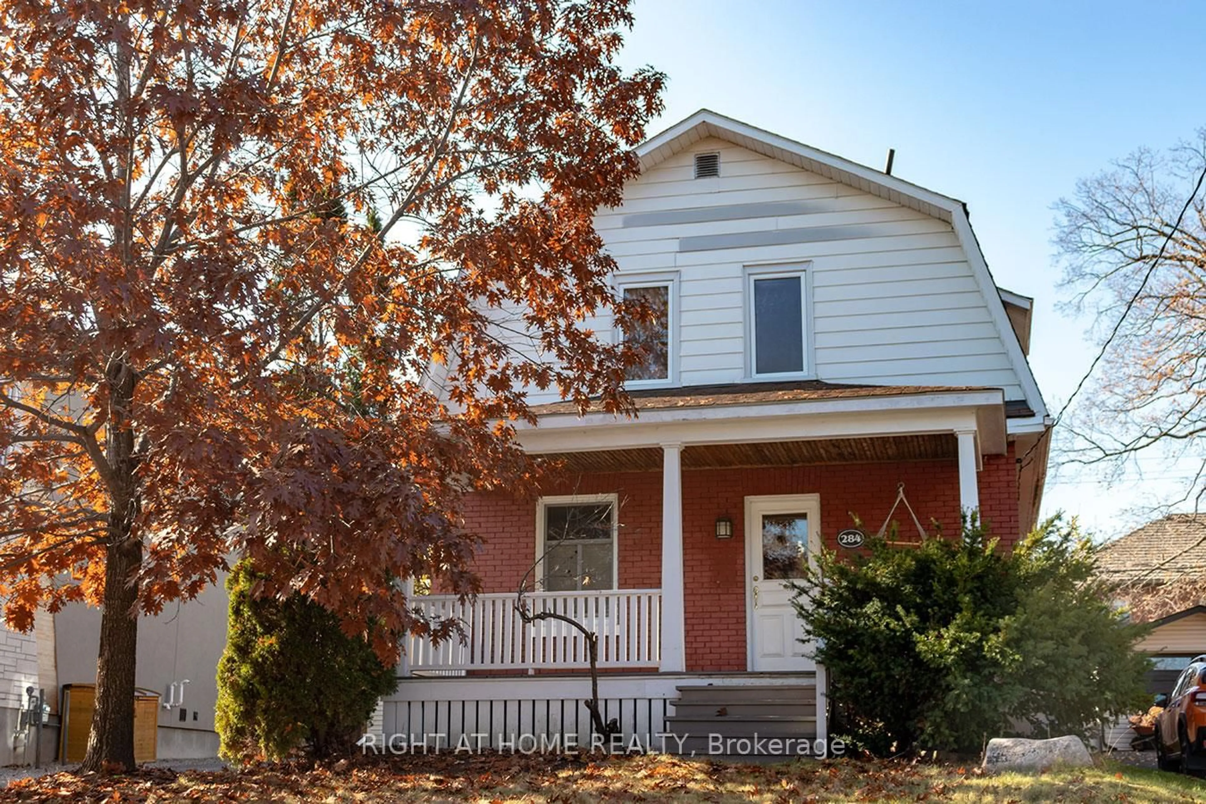Home with brick exterior material, street for 284 Churchill Ave, Ottawa Ontario K1Z 5B6