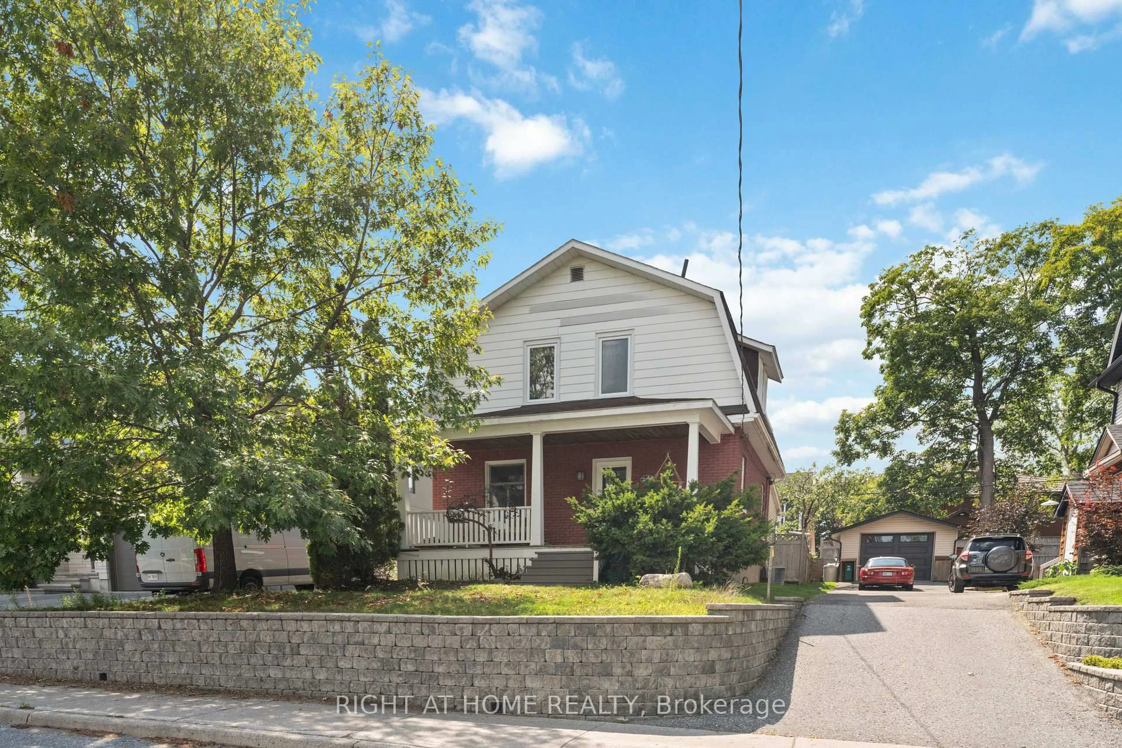 Home with brick exterior material, street for 284 Churchill Ave, Ottawa Ontario K1Z 5B6
