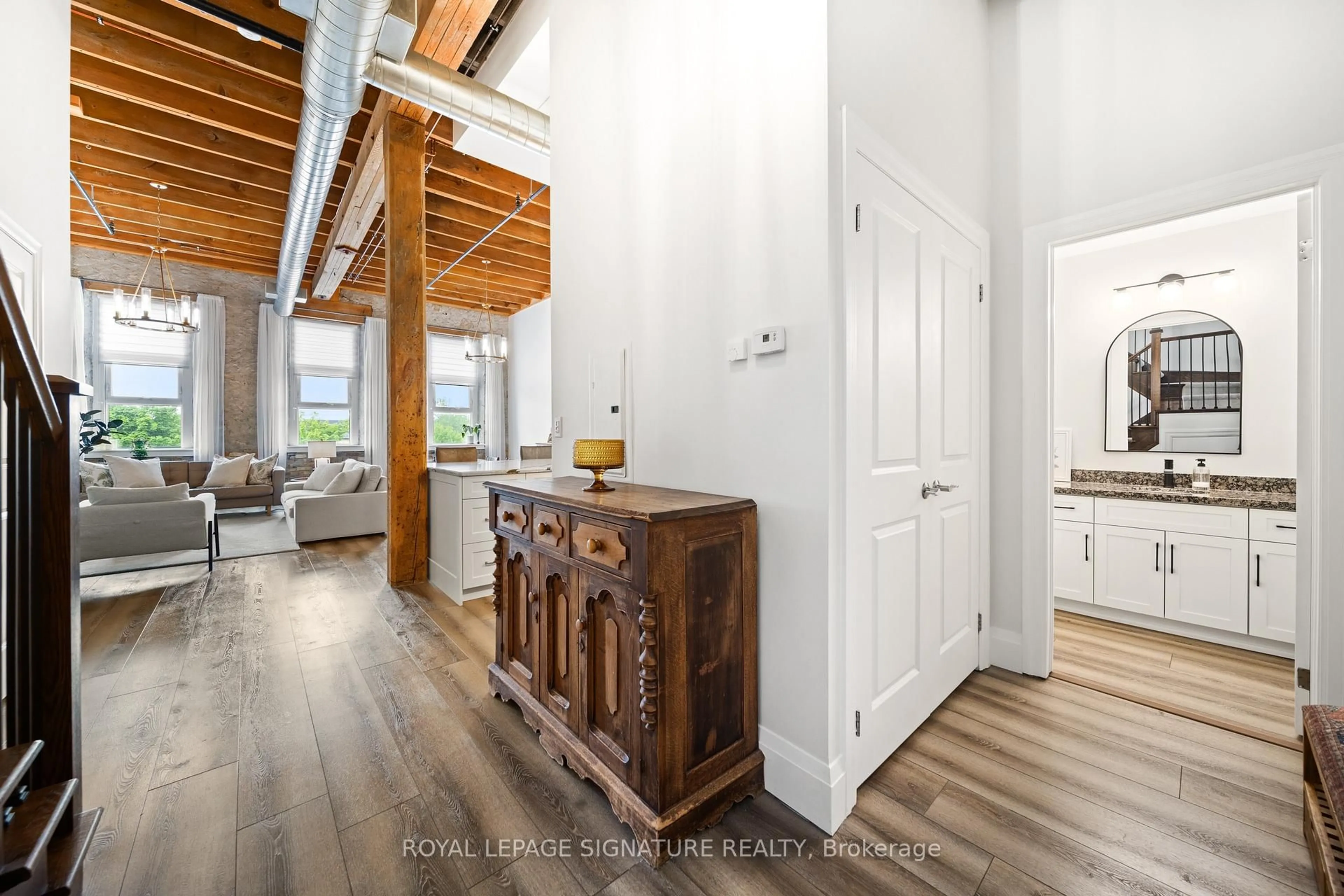 Indoor entryway for 25 Concession St #215, Cambridge Ontario N1R 2G6