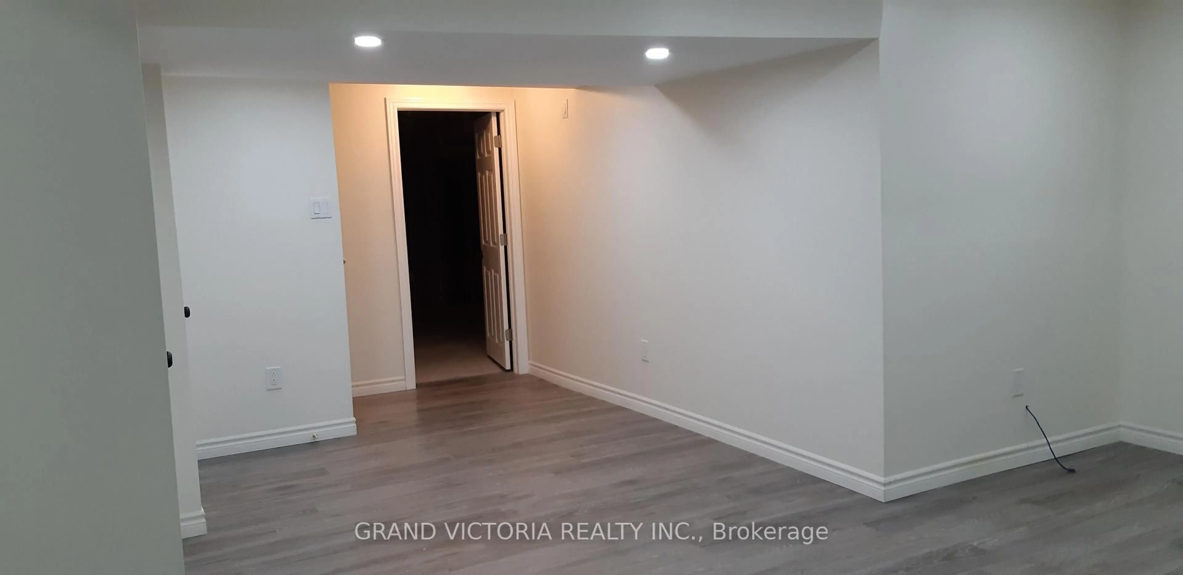 Unknown for 100 Mcmonies Dr, Hamilton Ontario L8B 0A6