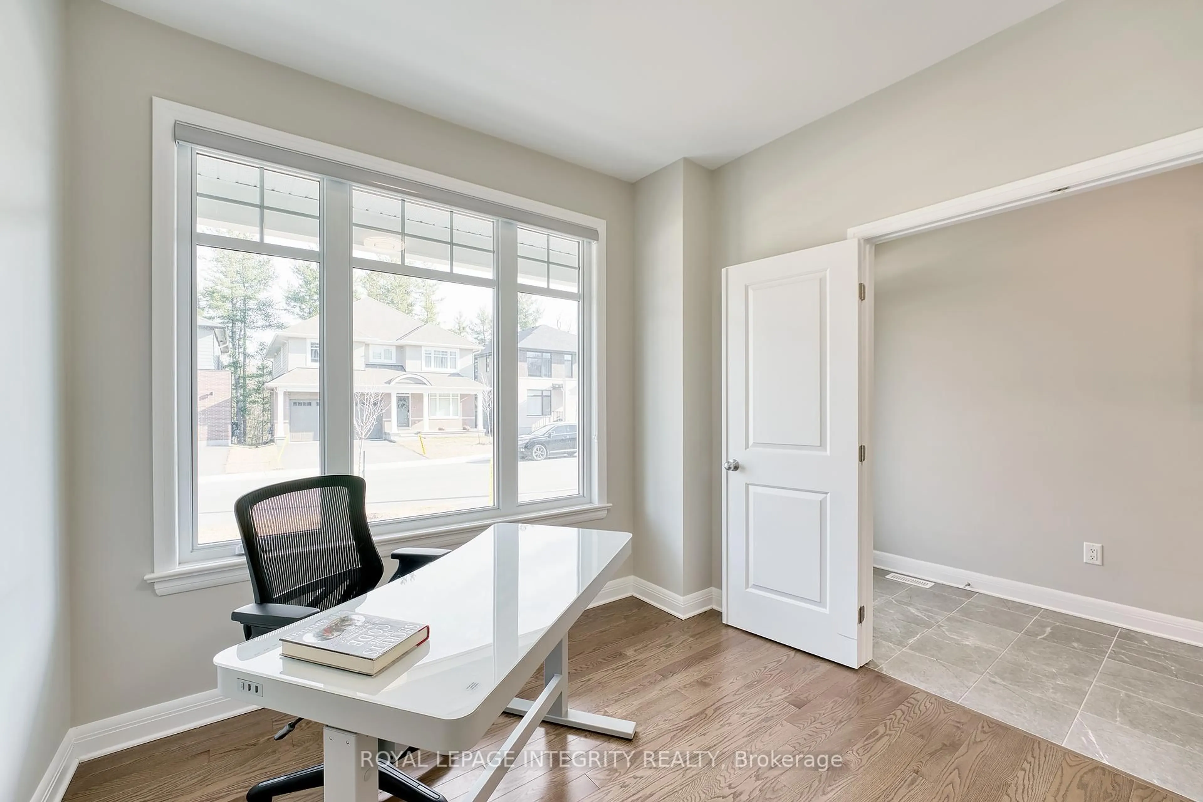 A pic of a room for 232 KETCHIKAN Cres, Ottawa Ontario K2T 0S3